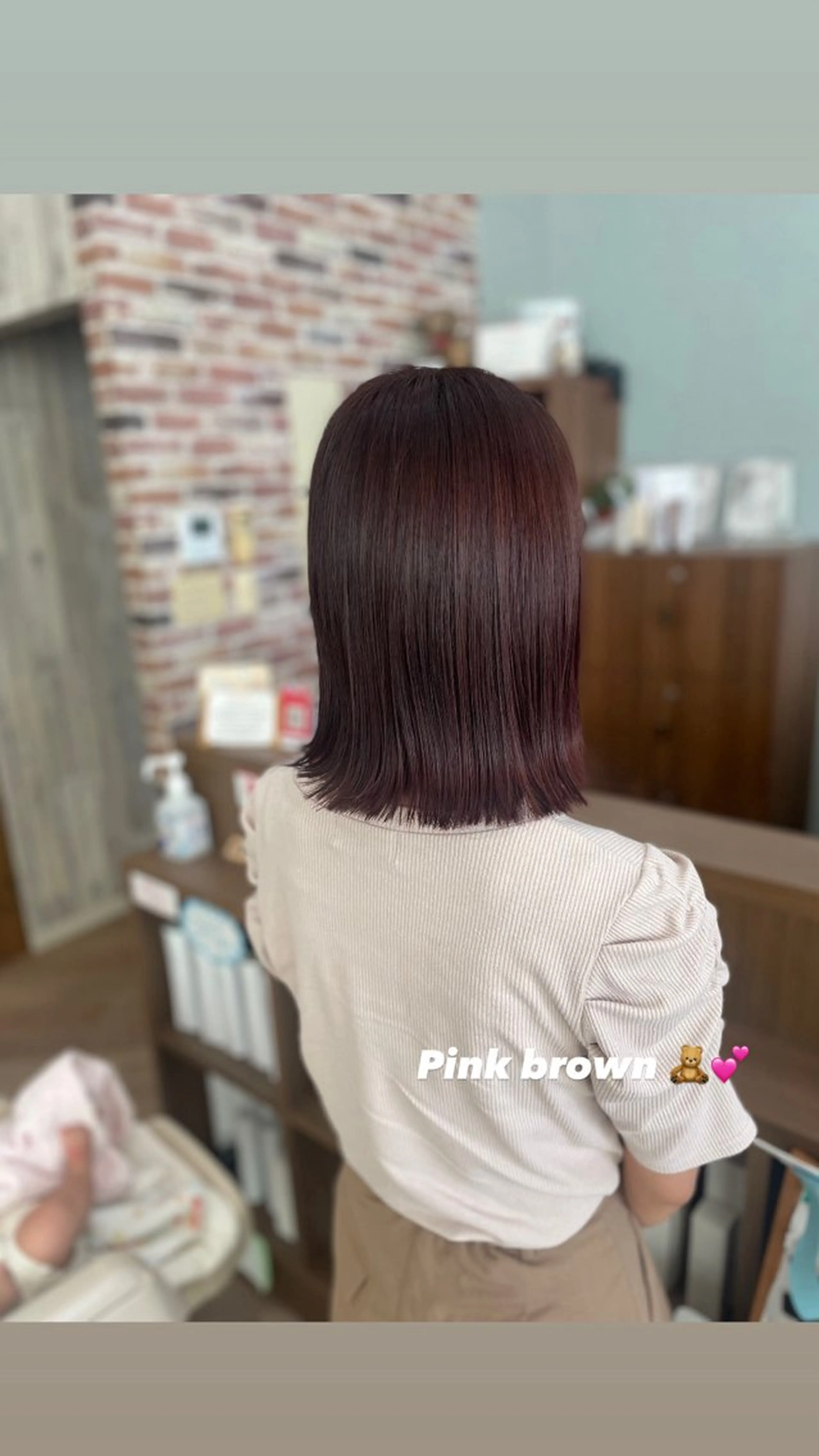 ミディアム カラー ブラウンカラー ピンクカラー ピンクブラウン シミズ カエデ🍁のヘアスタイル