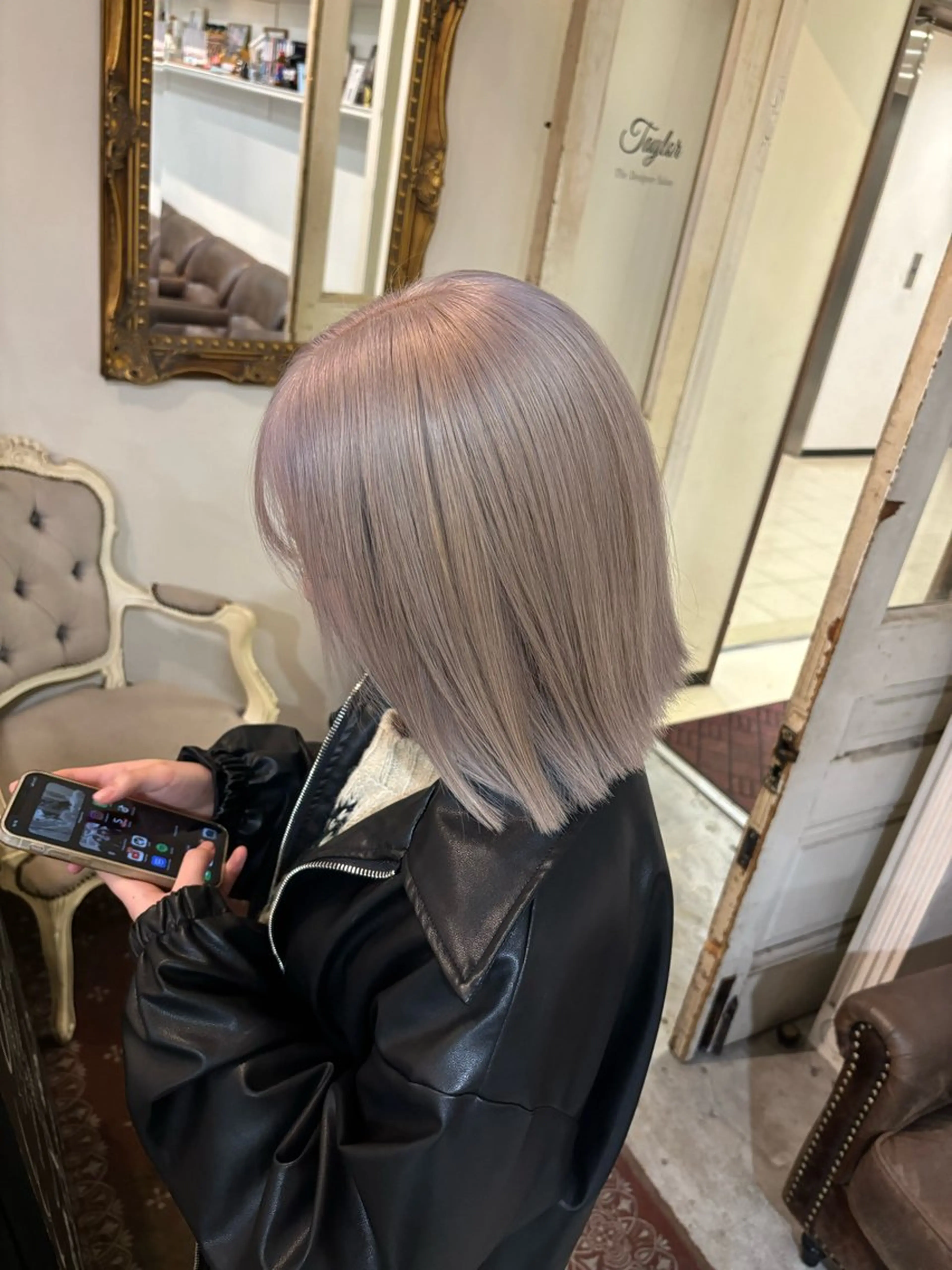 ミディアム カラー ヘアアレンジ ブロンド ホワイトブロンド ヘアカラー トリートメント ヘアセット 🎍カトウ ケイゴ🎍のヘアスタイル