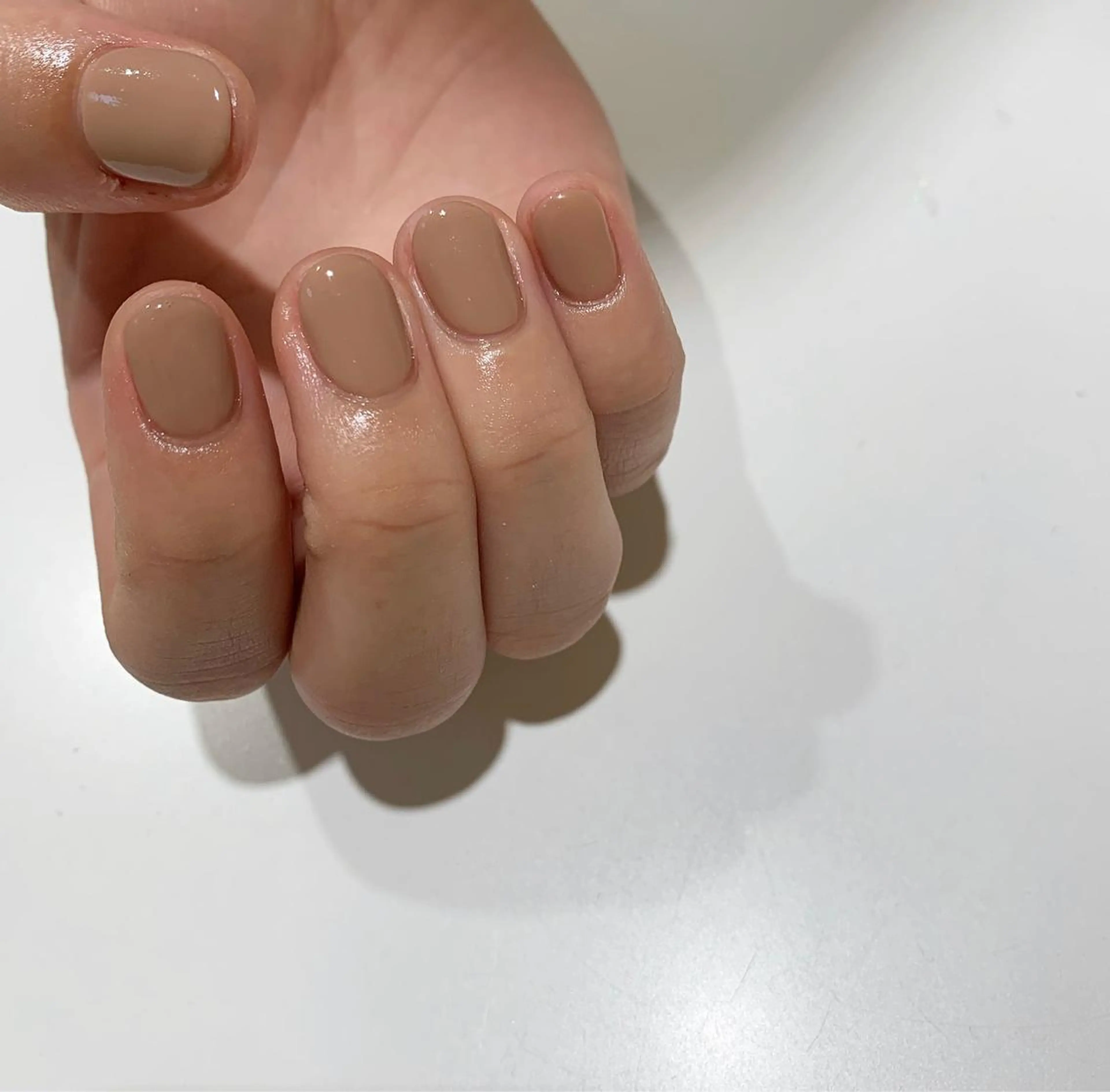 ネイル ブラウン ハンドネイル 佐藤 穂乃香のネイルデザイン