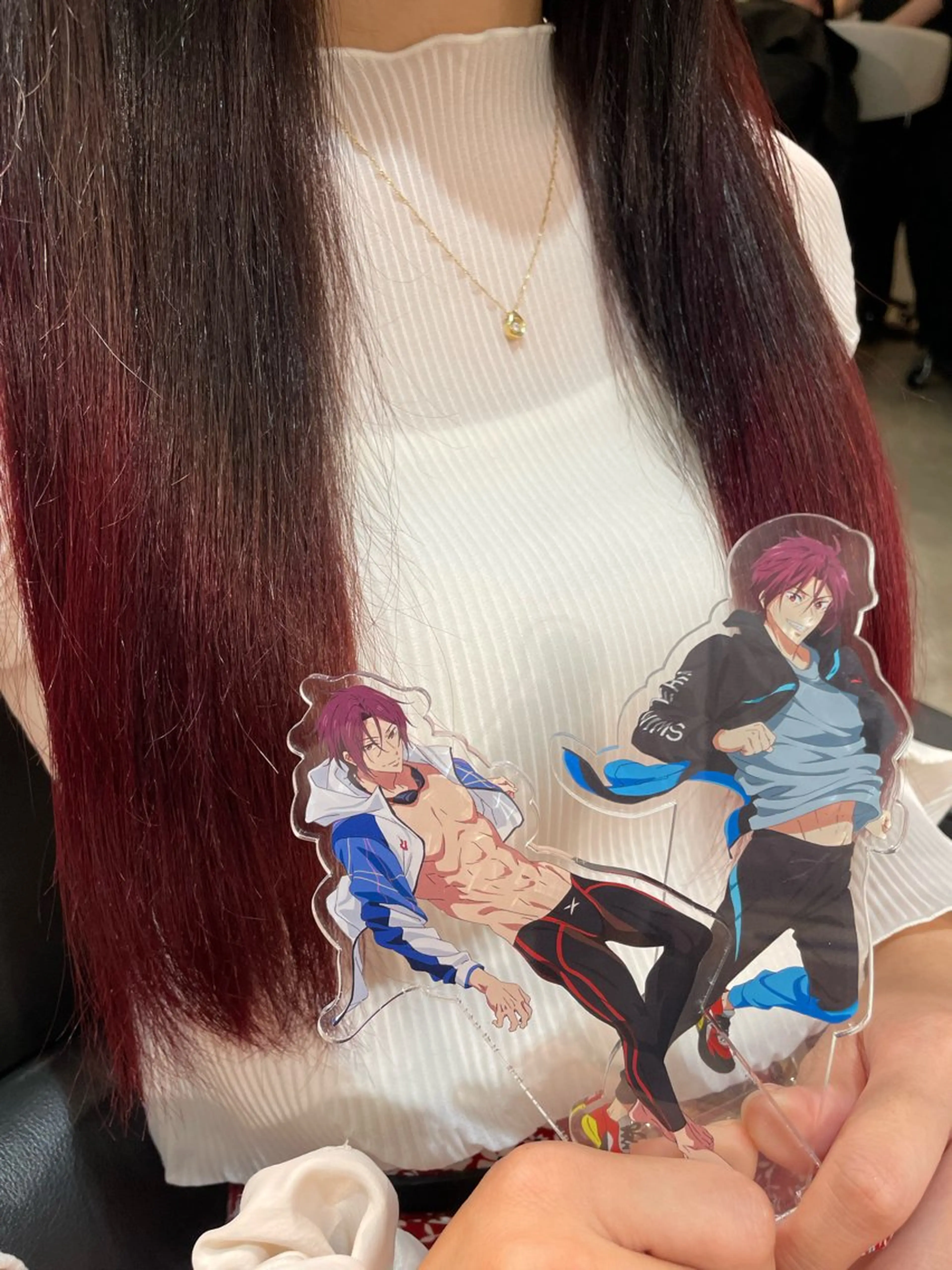 ミディアム カラー ボルドーカラー ヘアカラー インナーカラー/推し ウルフ/アニメカラーのヘアスタイル