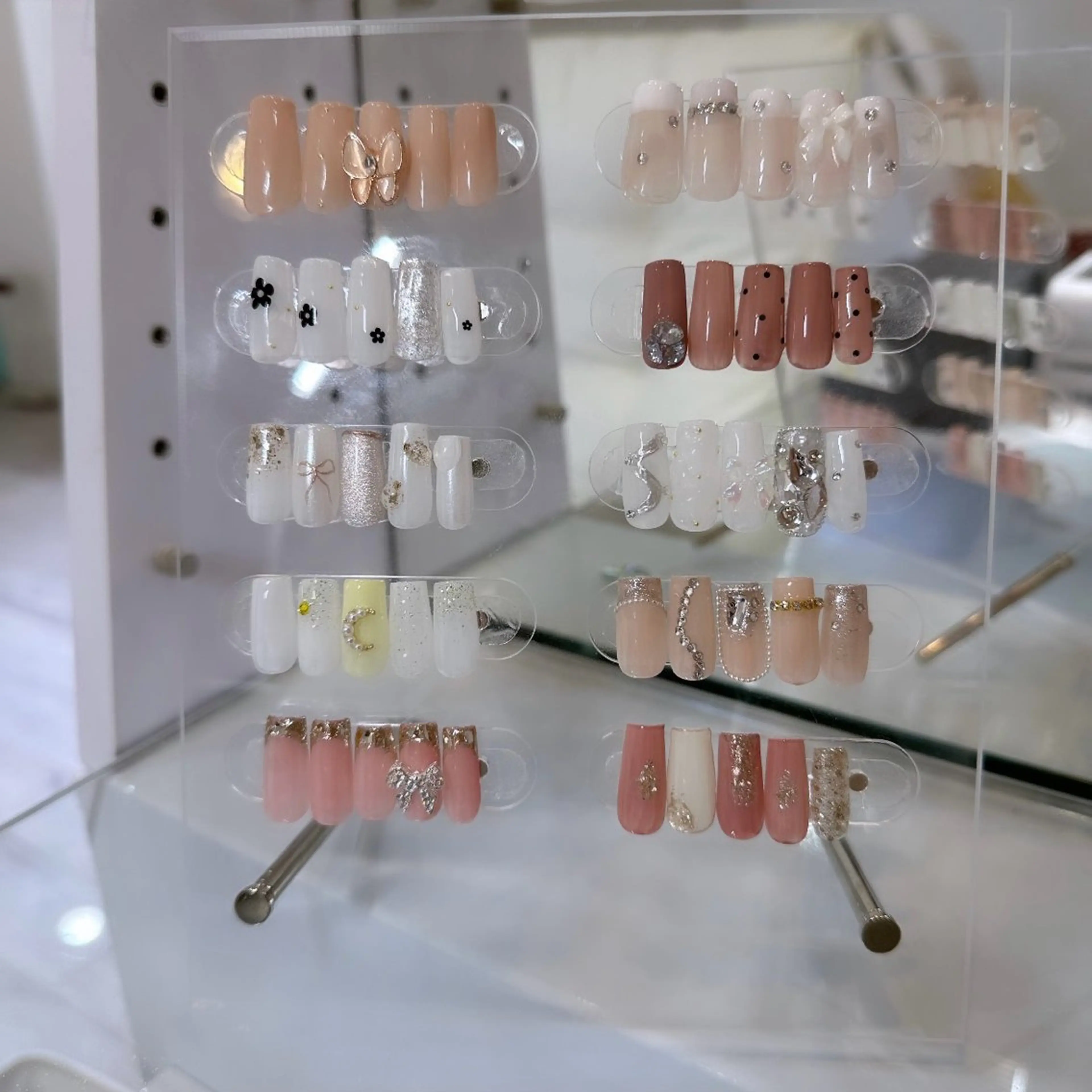 ネイル Laula🤍 ayakaのネイルデザイン