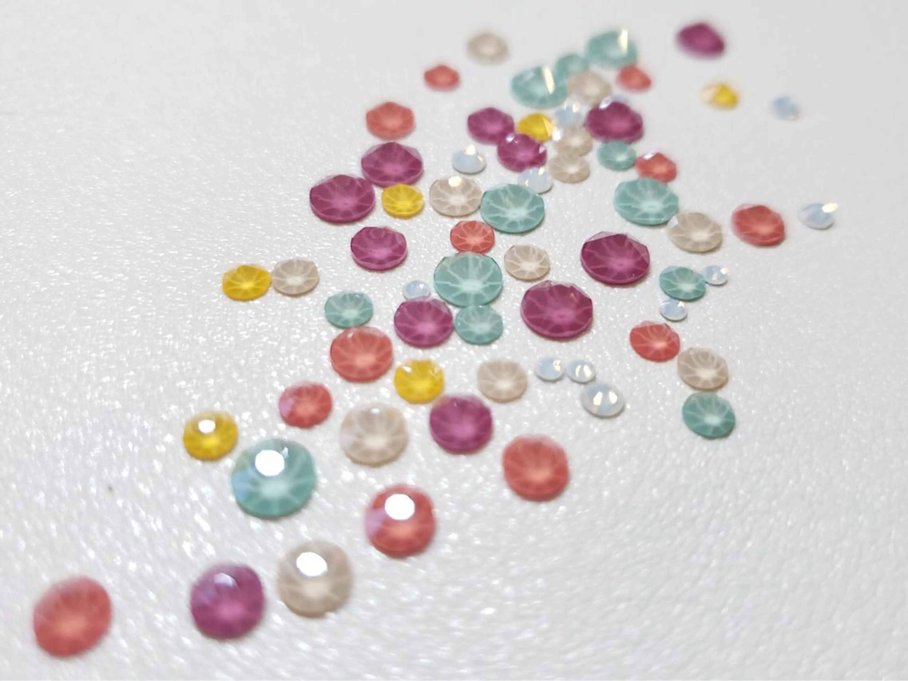 ネイル キラキラネイル ストーンネイル Lucia 西葛西店のネイルデザイン