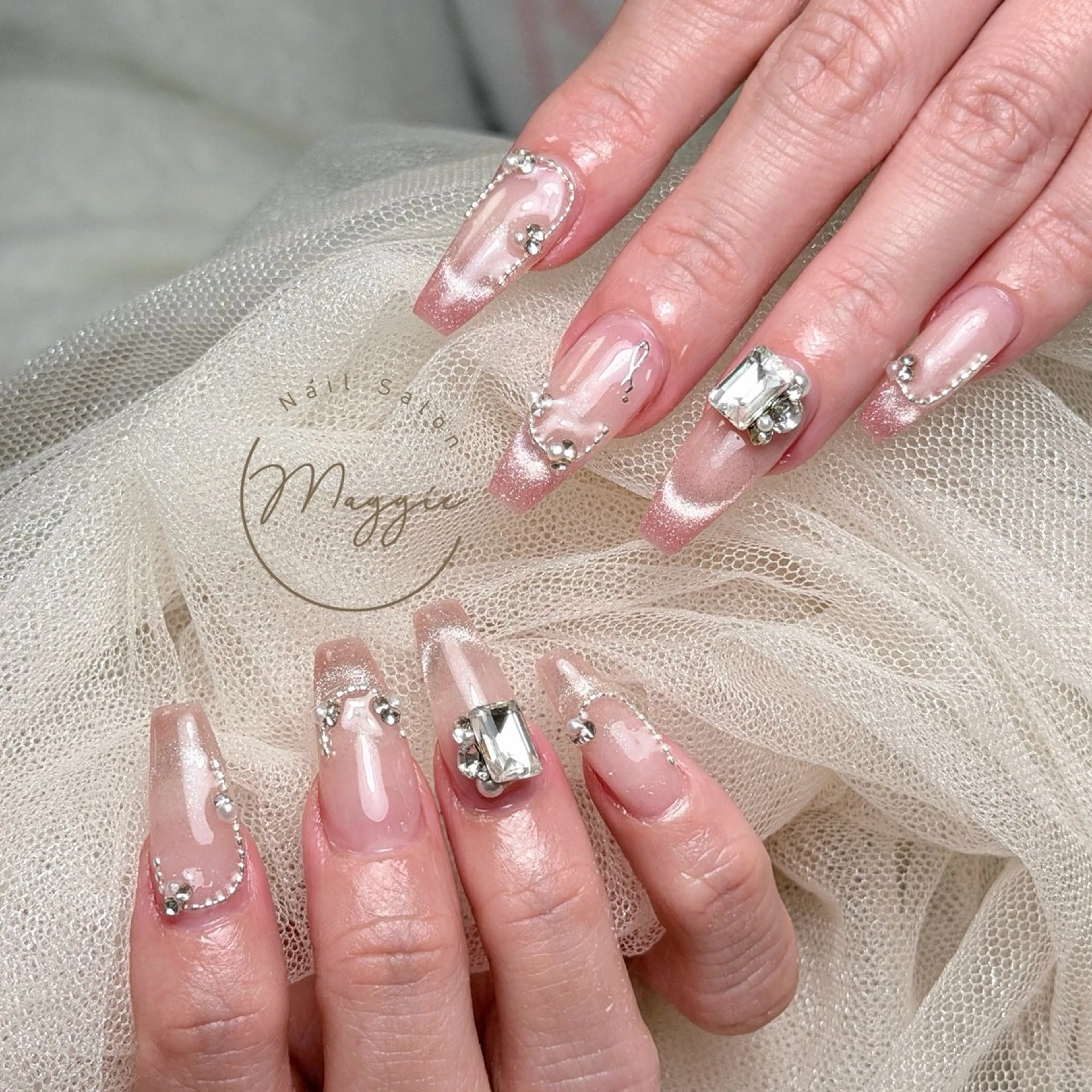 ネイル Maggie Nail🦩のネイルデザイン