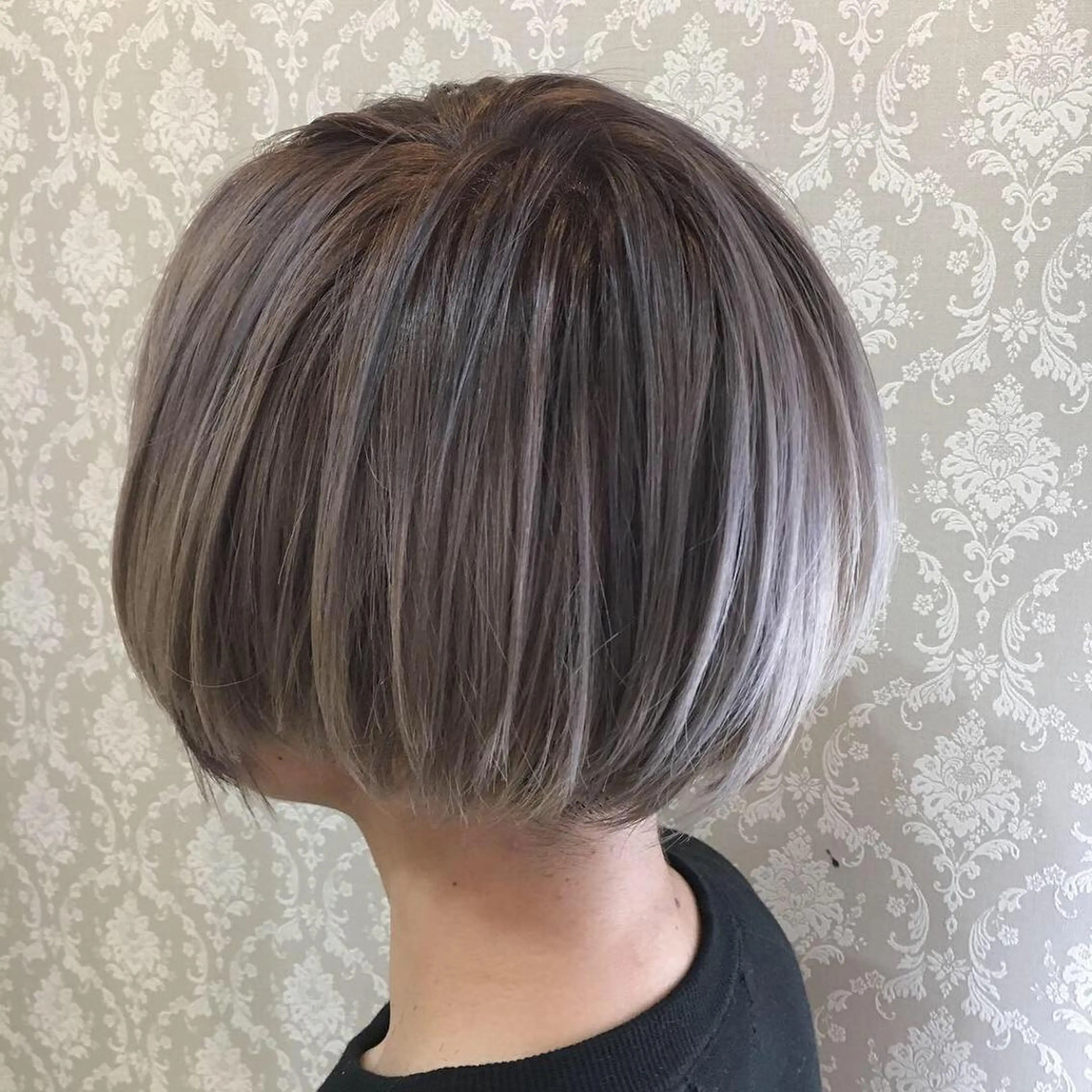 カラー ブリーチ ケアブリーチ ササキ トモシのヘアスタイル