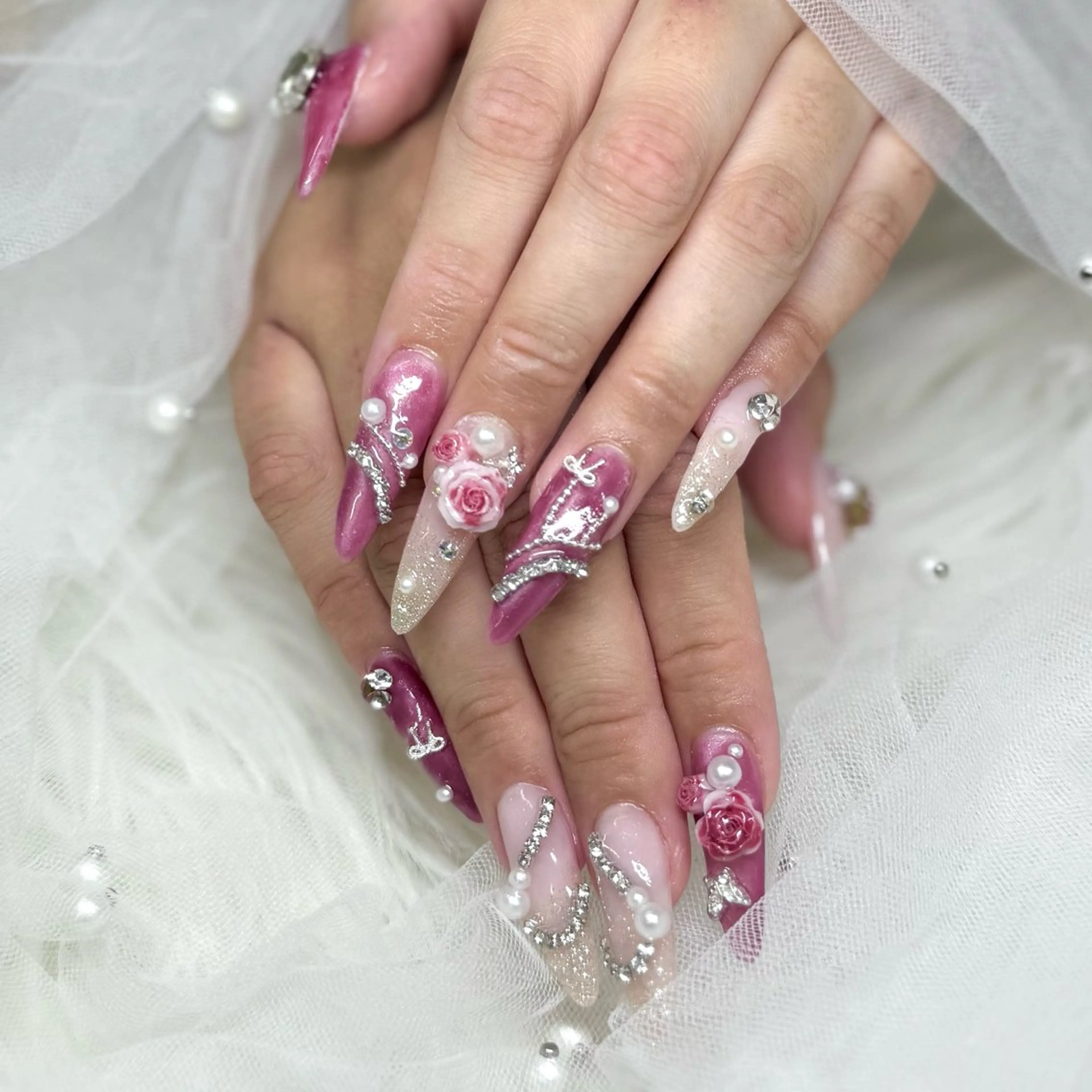 ネイル ロングネイル ピンク スカルプネイル ブライダルネイル ハンドネイル Nail salon LUCAS,K 《ネイルサロンルーカス》千葉中央 スカルプ所属・LUCAS 千葉 AOI💅🏾💕のネイルデザイン