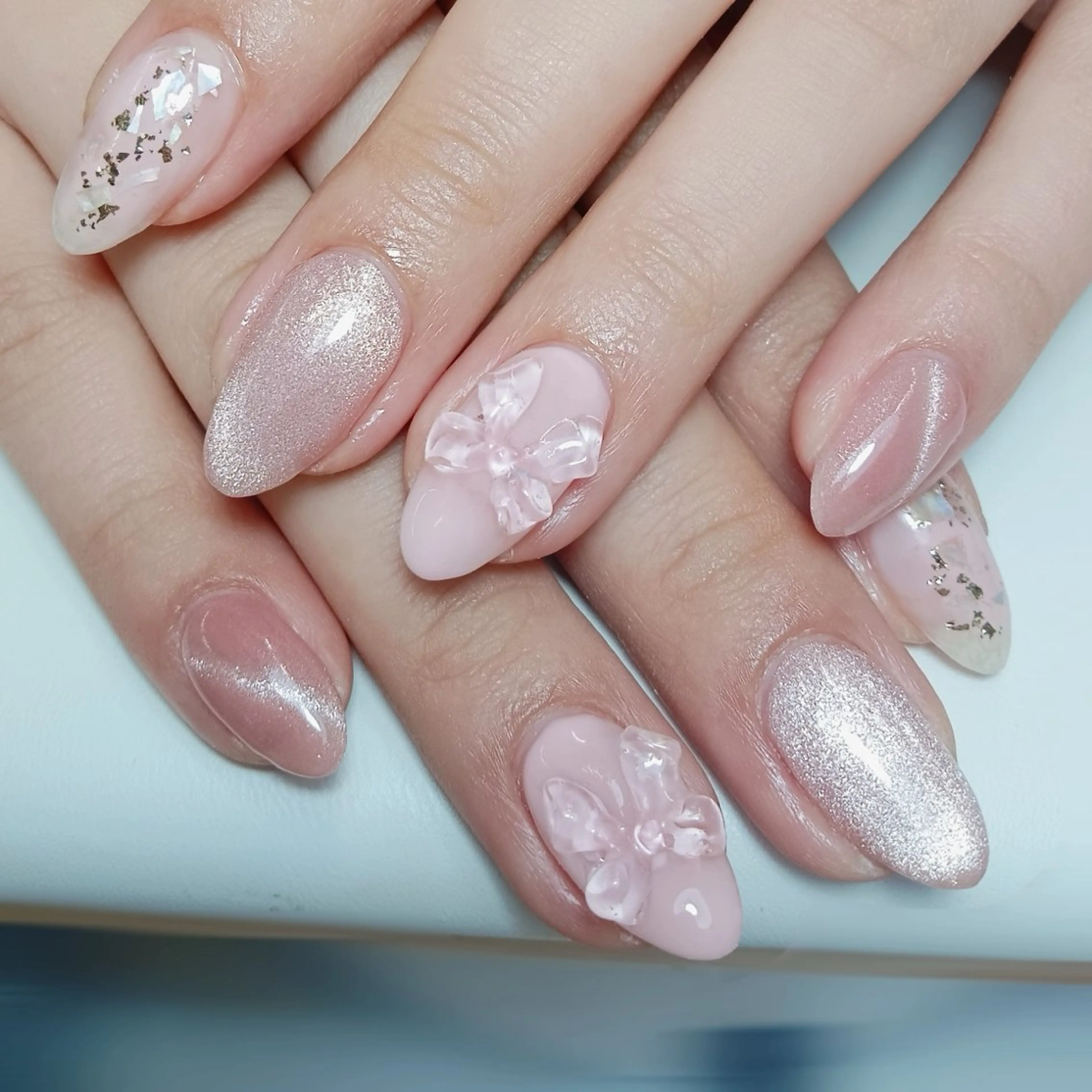 ネイル ハンドネイル グロー ネイルのネイルデザイン