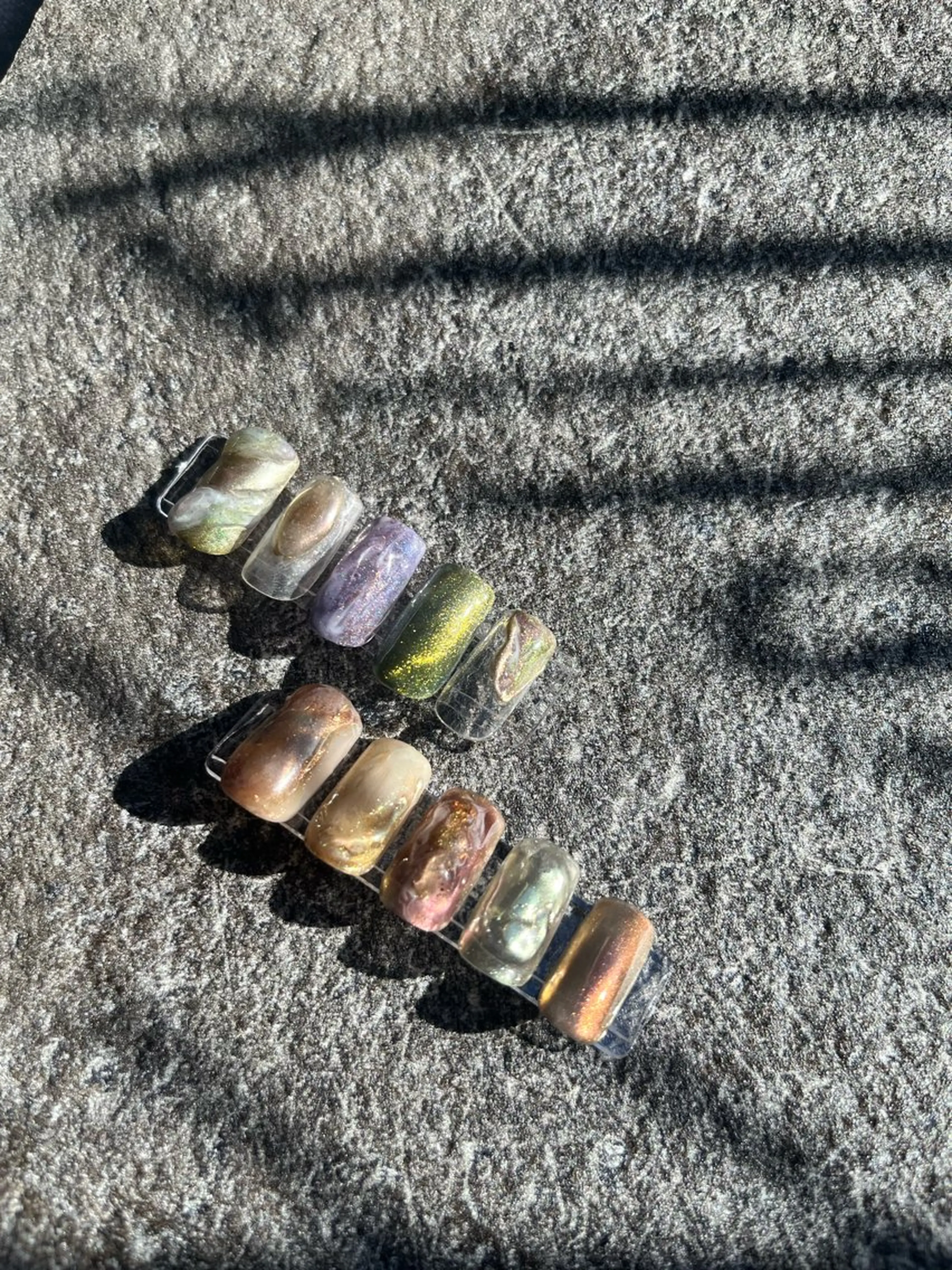 ネイル アートネイル ニュアンスネイル LOOPER所属・mzh ...のネイルデザイン