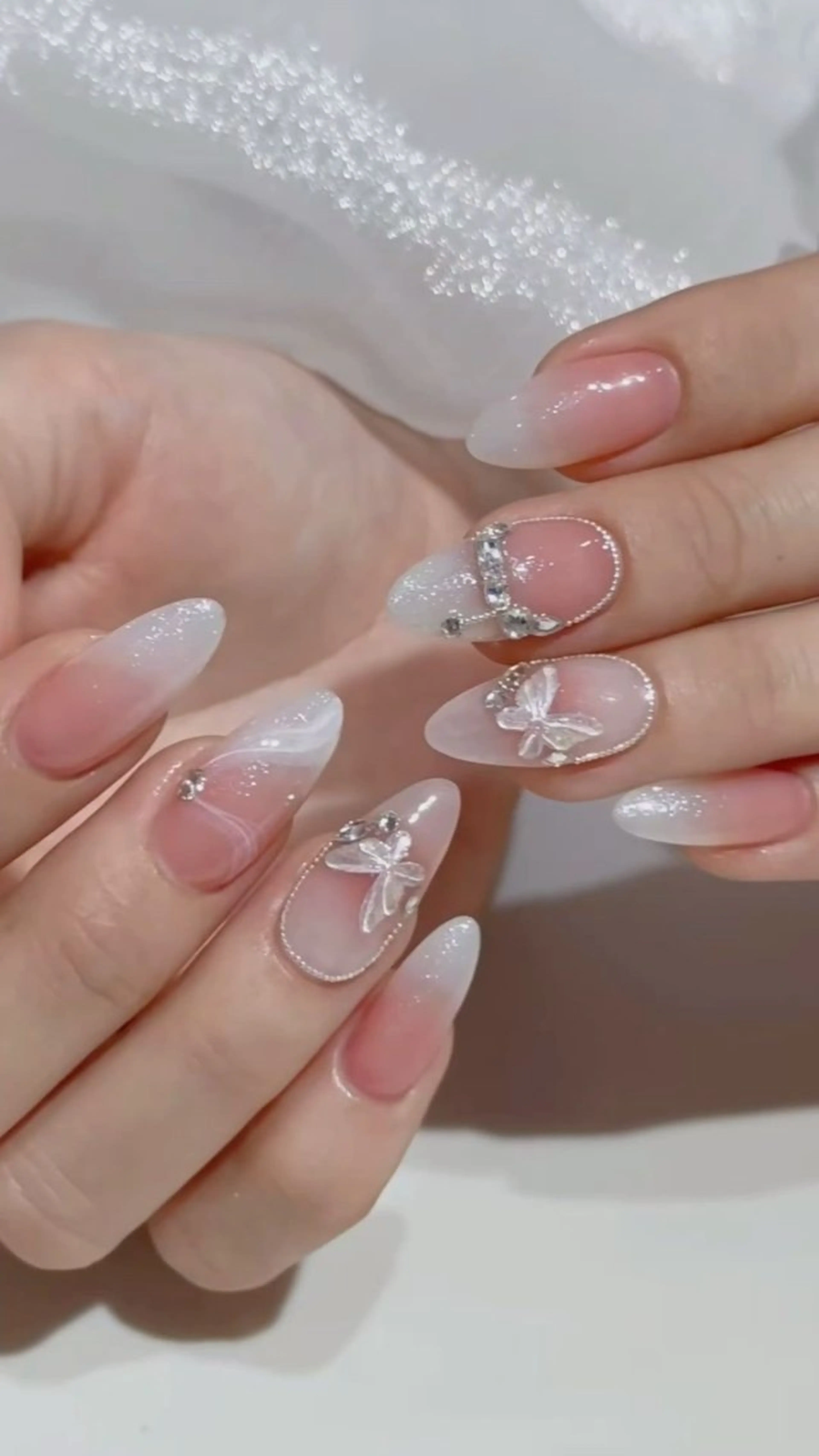 ネイル 長さ出し フレンチネイル グラデーション 卒業式 マグネットネイル MIHANA NAILのネイルデザイン