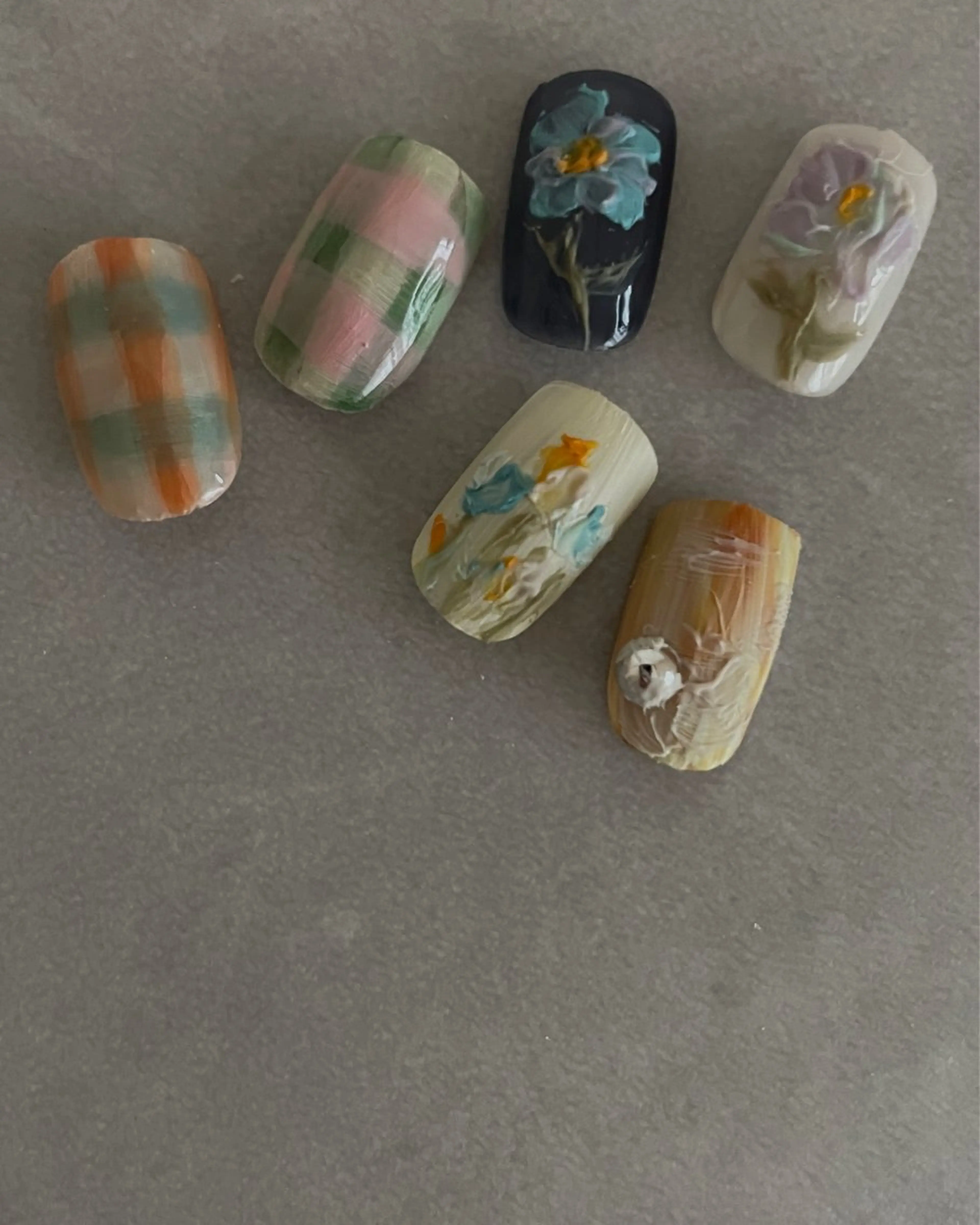 ネイル ジェルネイル ニュアンスネイル ハンドネイル "achoe" コエ HARUNAのネイルデザイン