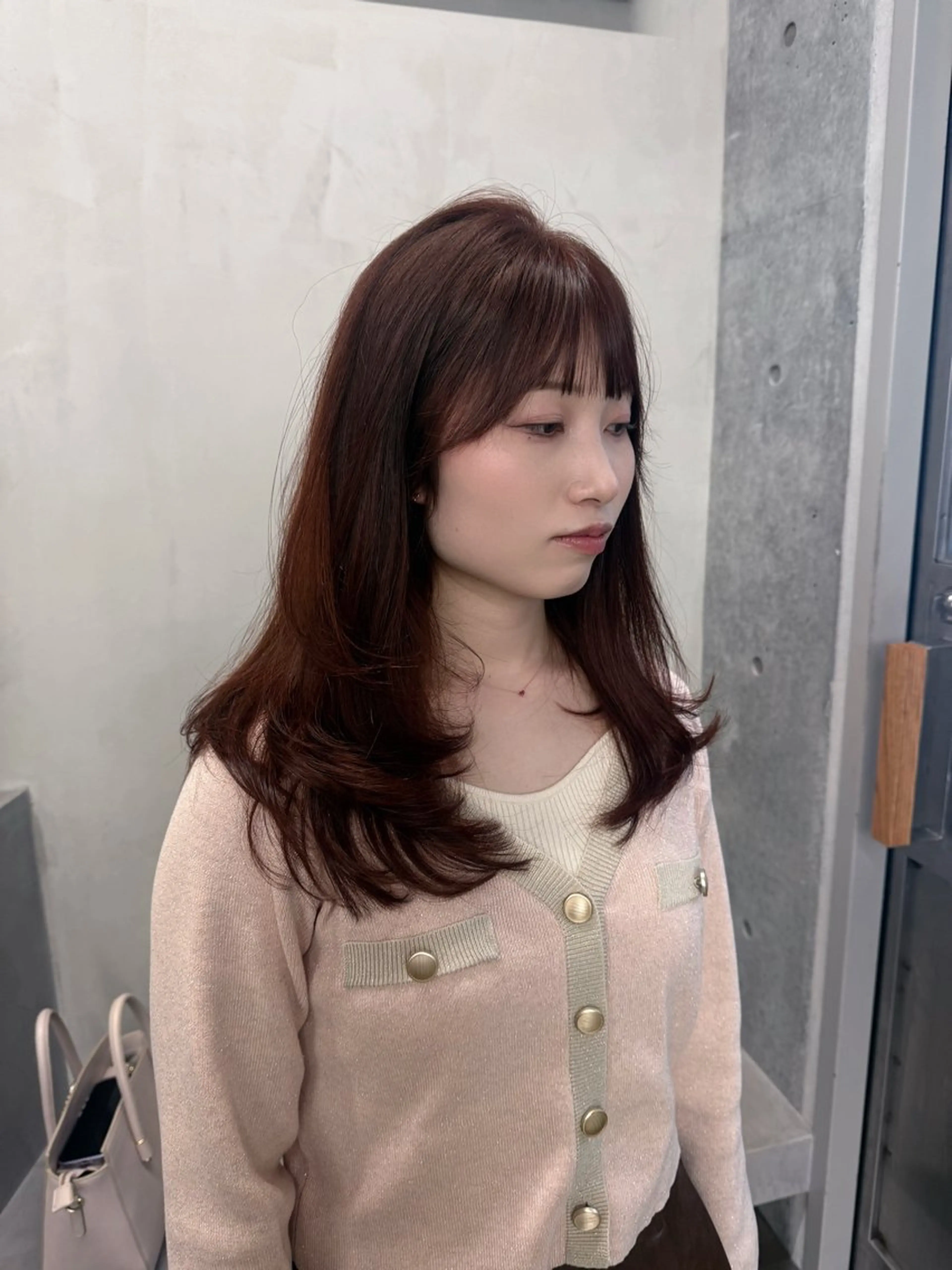 ロング カラー ロングレイヤー アッシュ ベージュカラー ブリーチ 透明感カラー カット ヘアカラー トリートメント 誰より丁寧なカット/ 小林輝/レイヤーのヘアスタイル