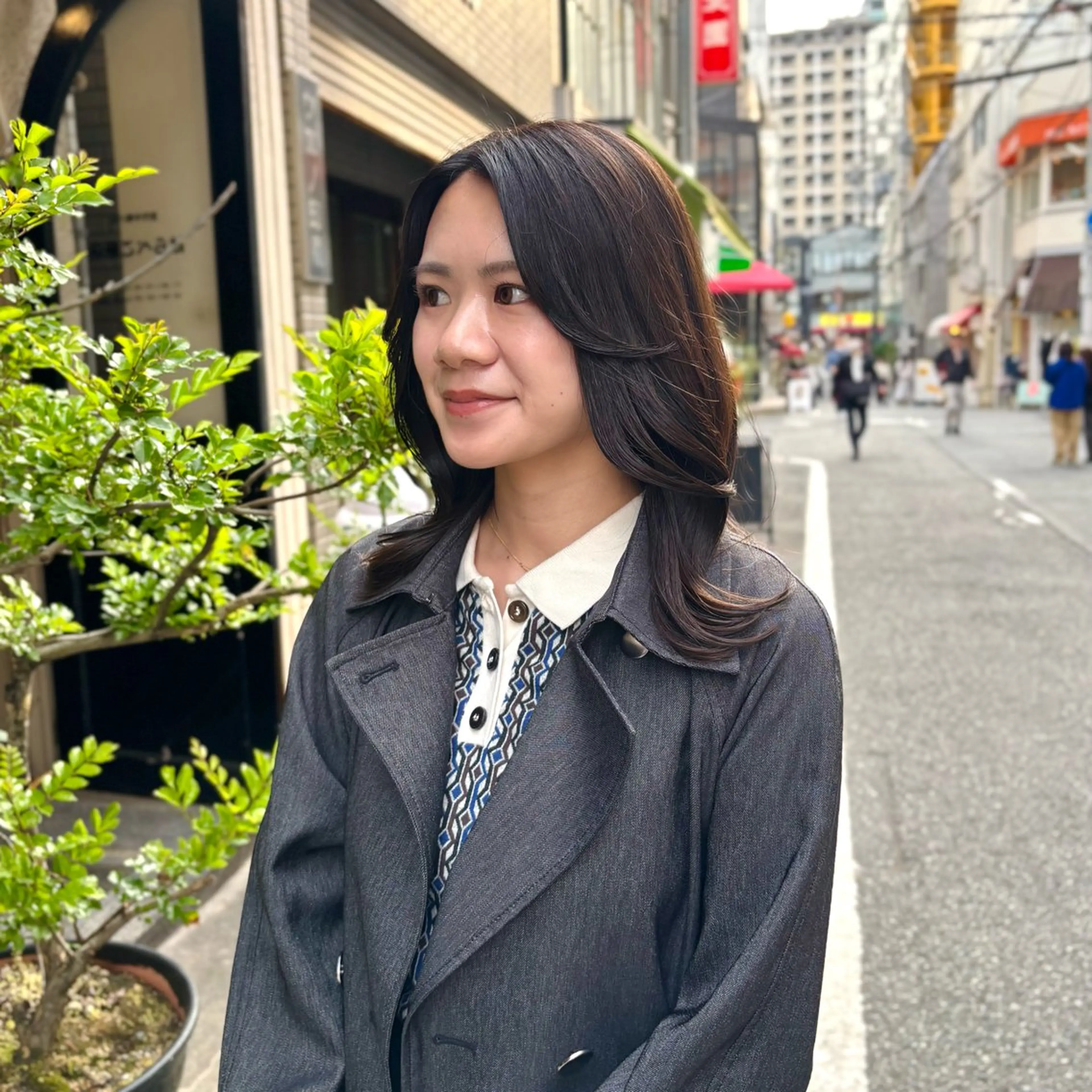 セミロング カラー ブラウンカラー ナチュラルブラウン くびれヘア 顔周りカット カット ヘアカラー トリートメント 芦刈 咲来のヘアスタイル