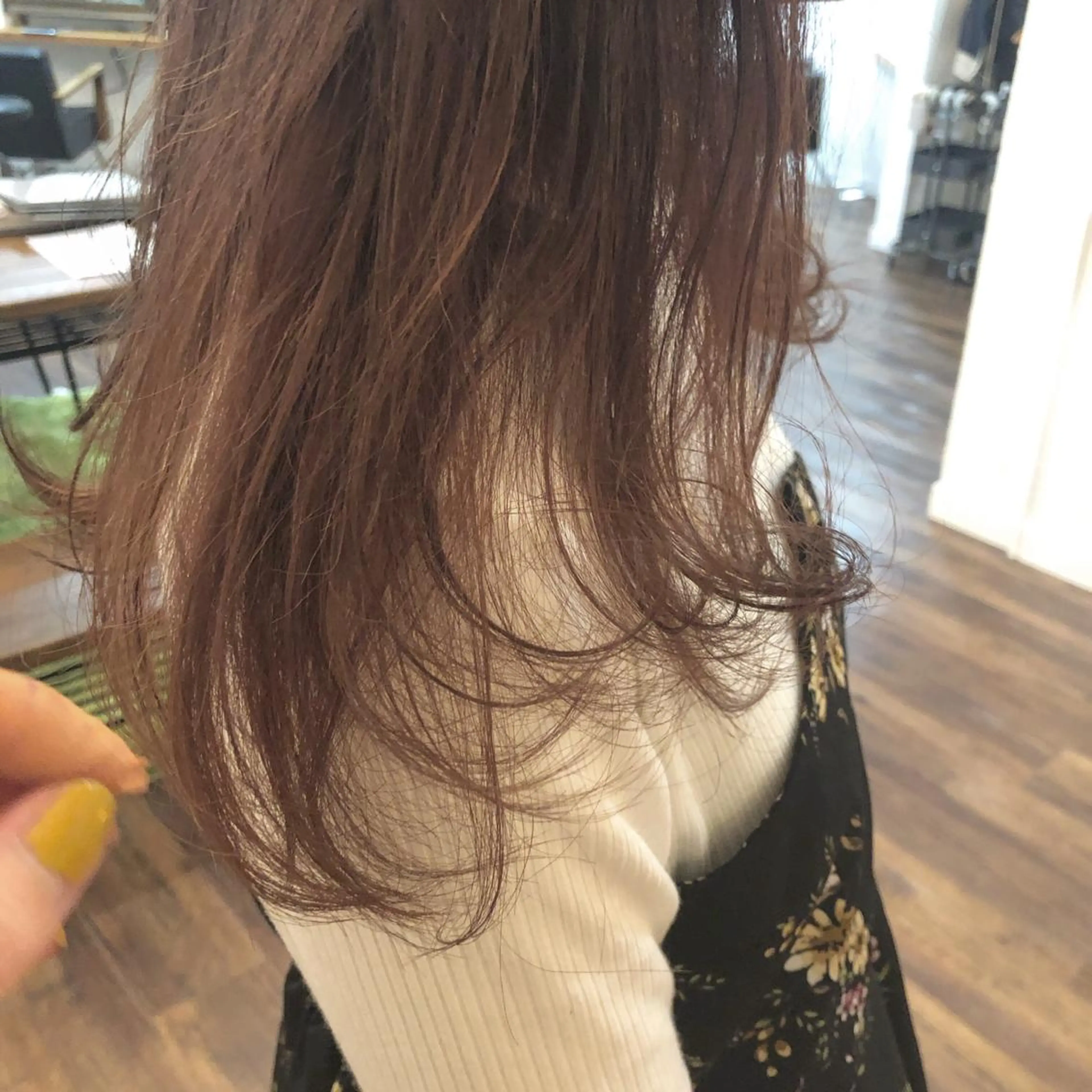 ロング カラー ブラウンカラー ピンクカラー ピンクブラウン カット ヘアカラー 縮毛矯正 トリートメント 江原 彩華のヘアスタイル