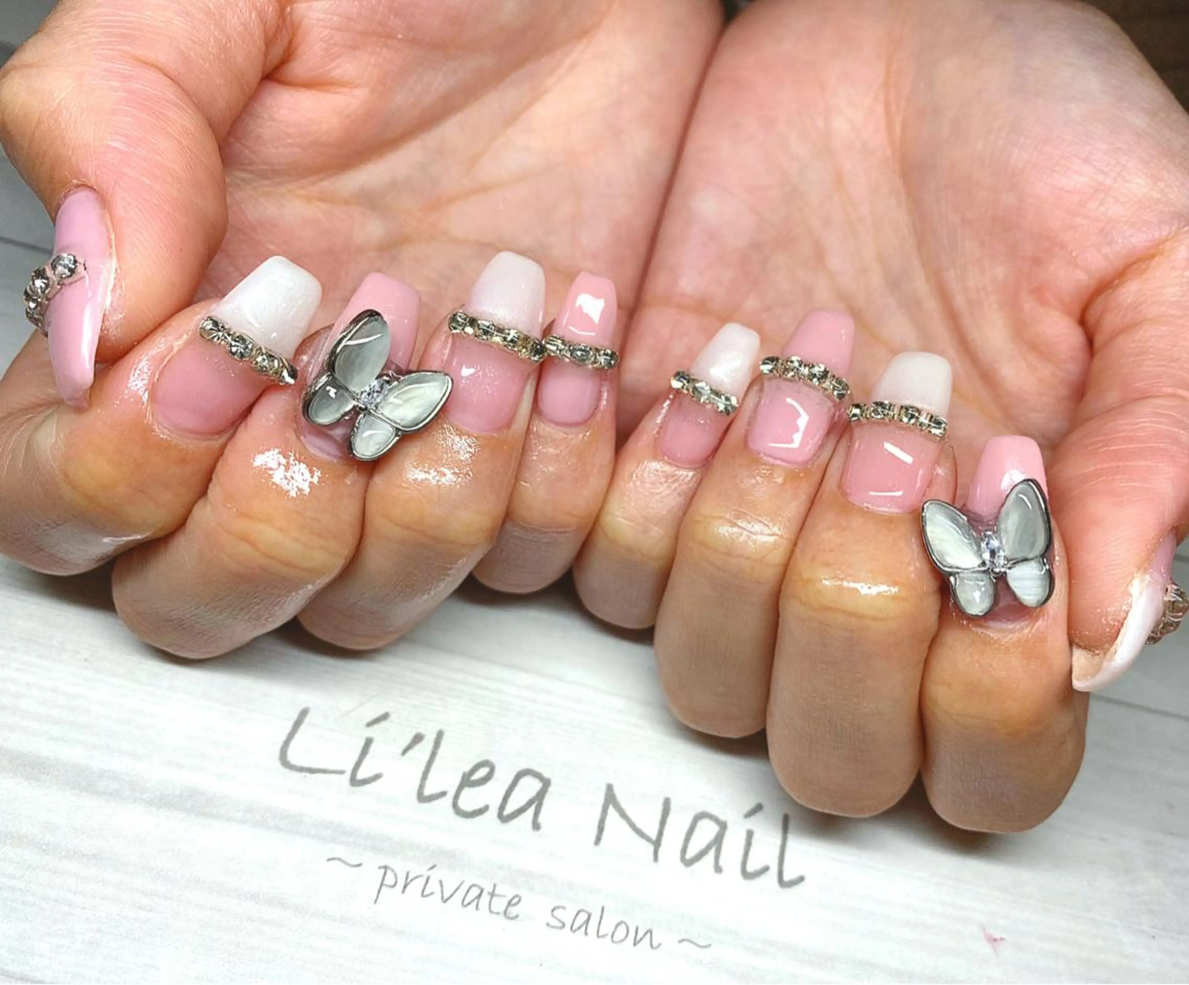 ネイル Li'leaNail AINAのネイルデザイン