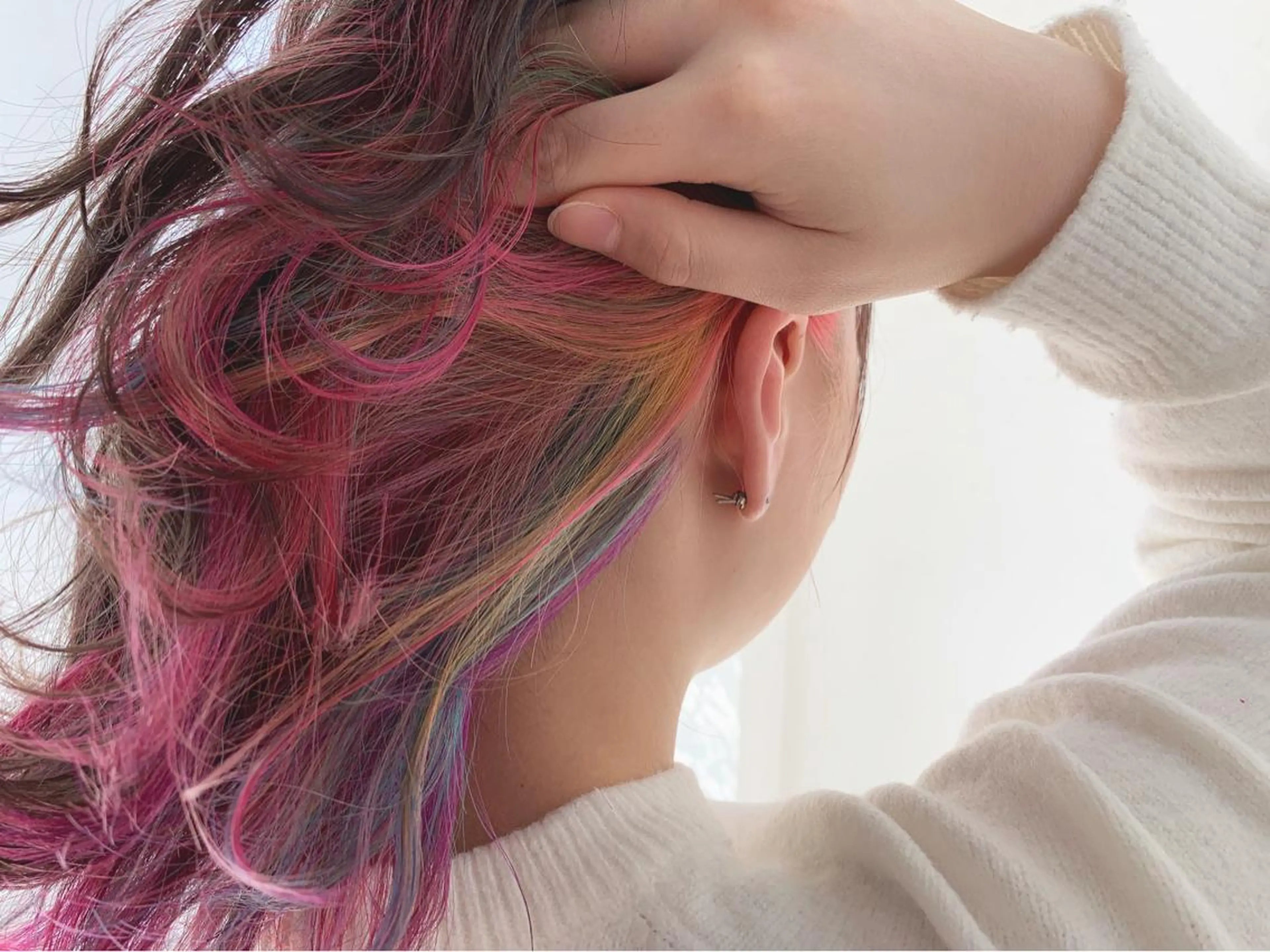 セミロング カラー ブリーチ ユニコーンカラー カット ヘアカラー fio マナミのヘアスタイル