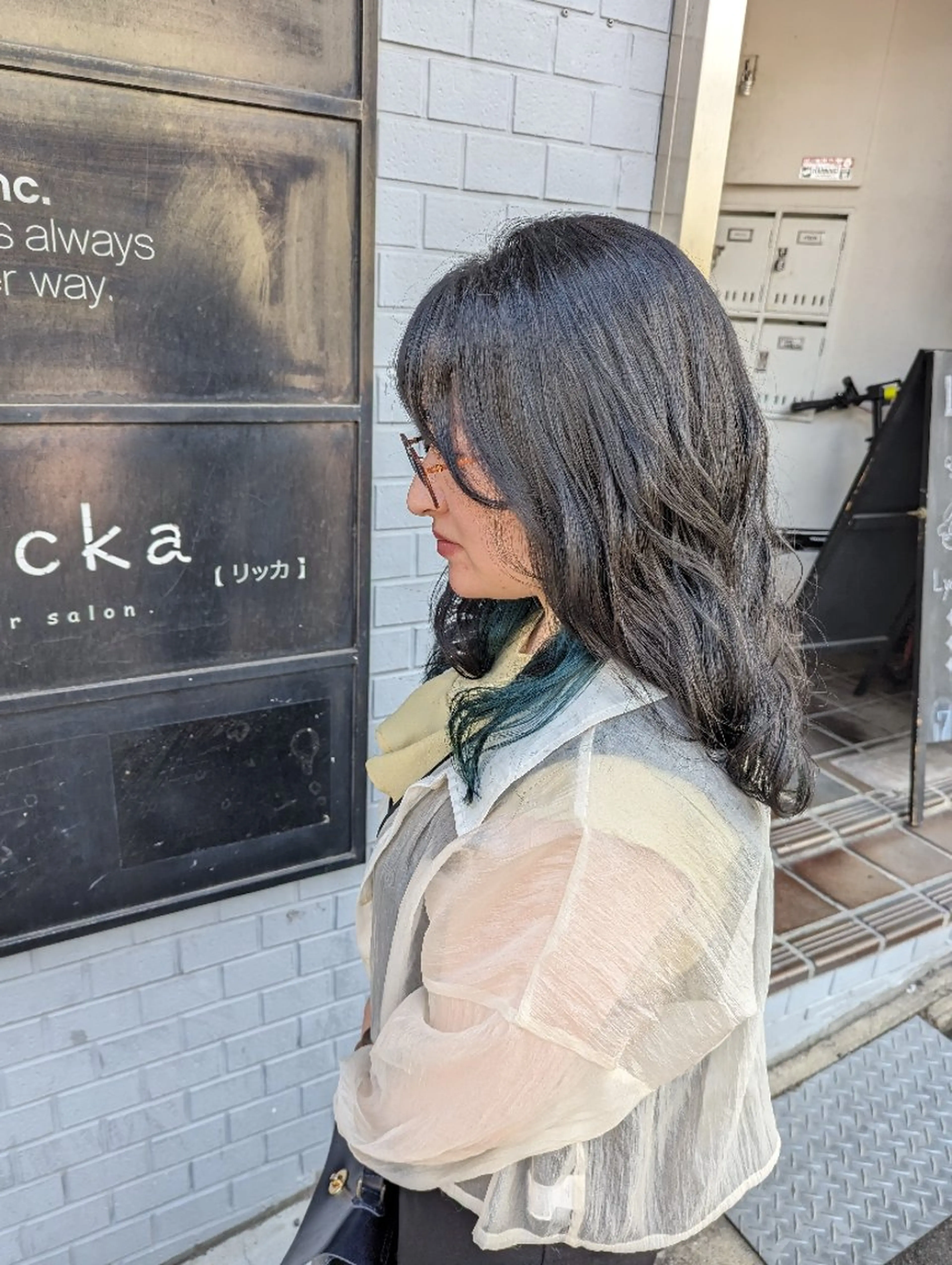 セミロング カット ヘアカラー 中野 雅子のヘアスタイル