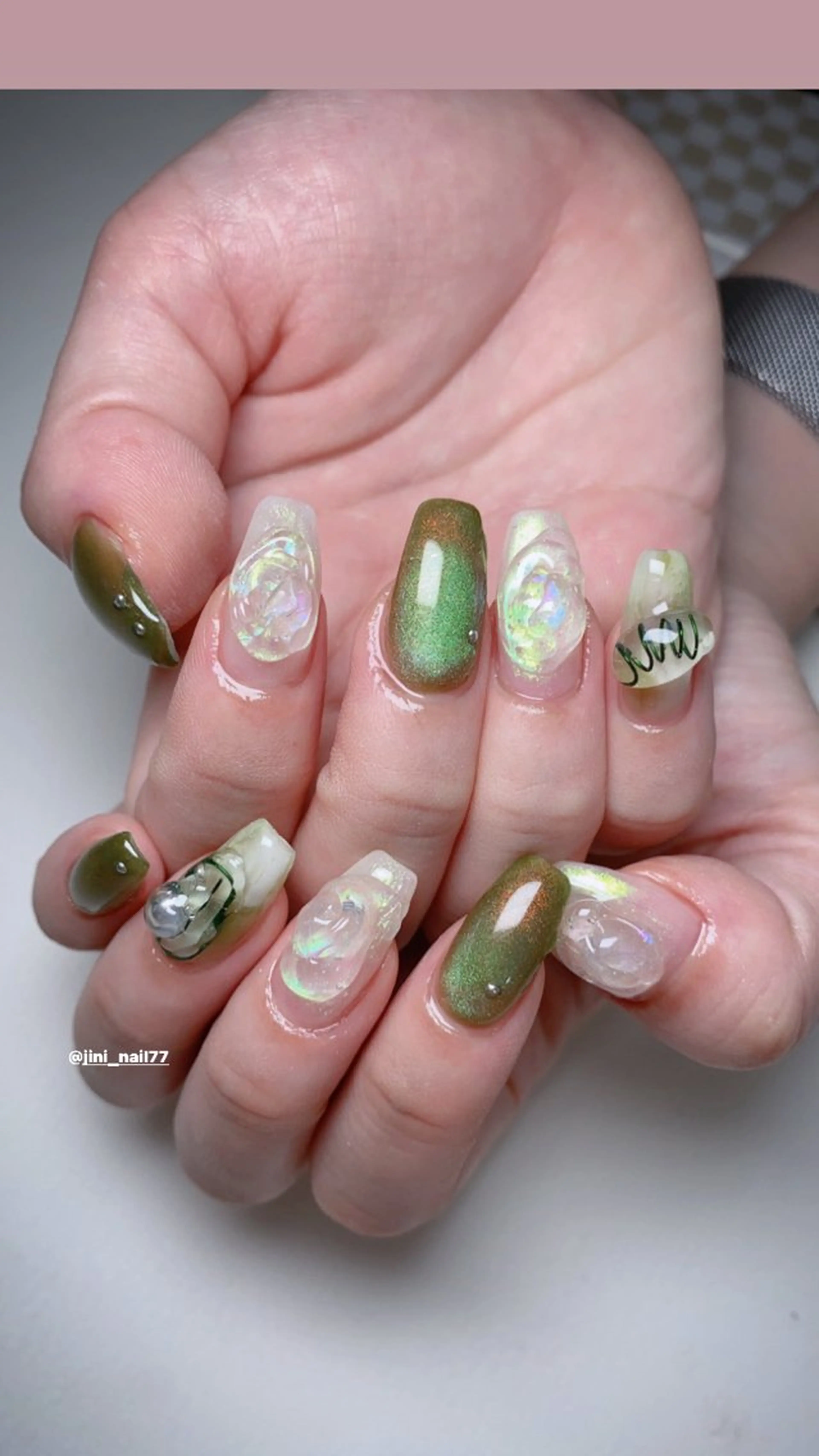 ネイル JINI NAIL所属・ジニ ネイルのネイルデザイン