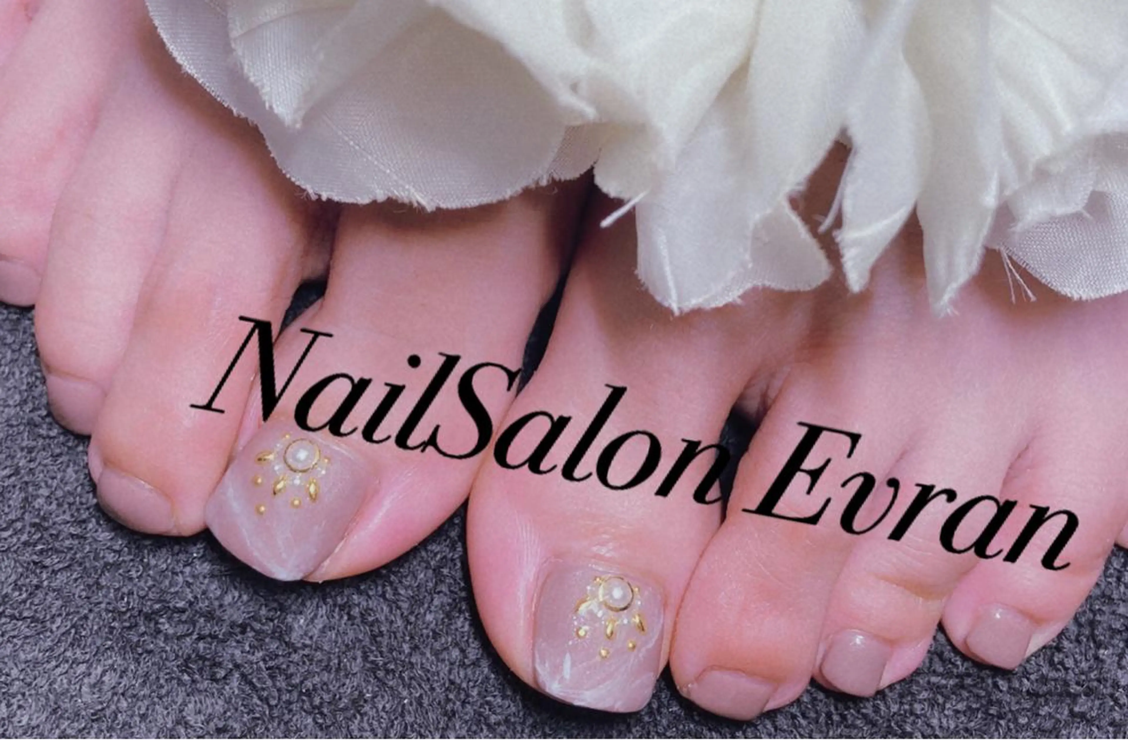 ネイル フットネイル フットネイル Nail salon Evranのネイルデザイン