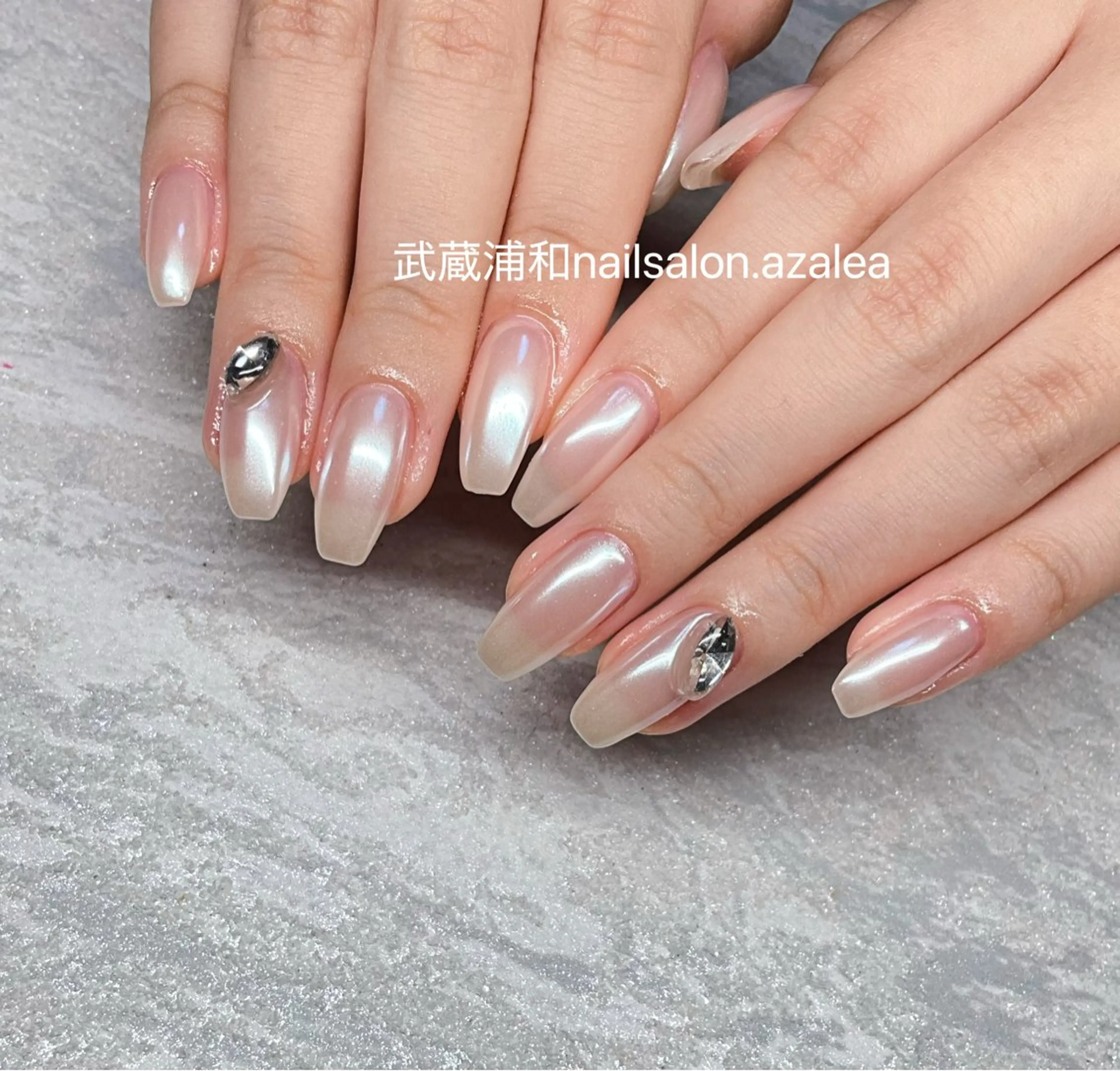 ネイル R inのネイルデザイン