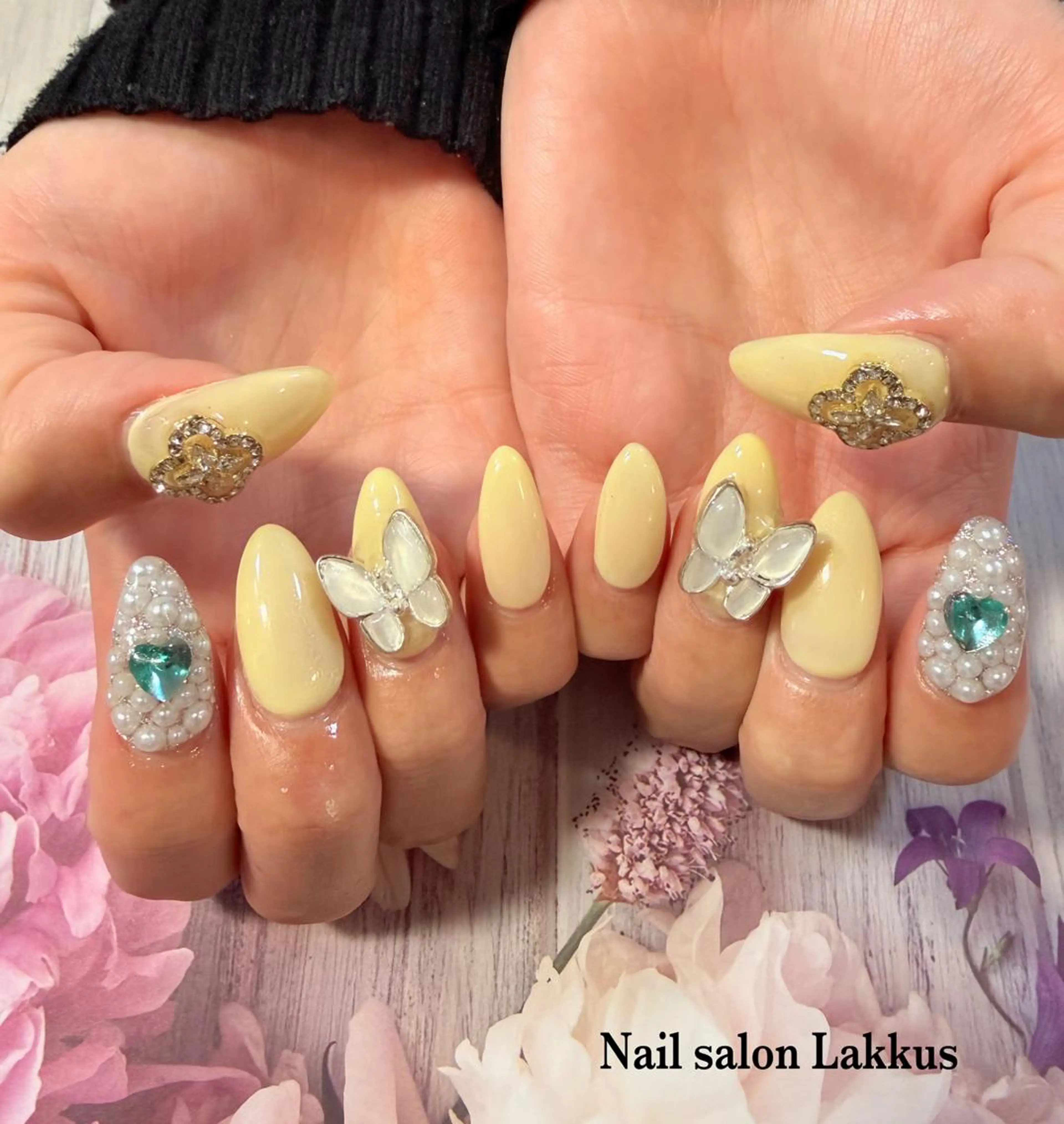 ネイル 持ち込み パステルネイル 黄色 Lakkus T－CHIのネイルデザイン