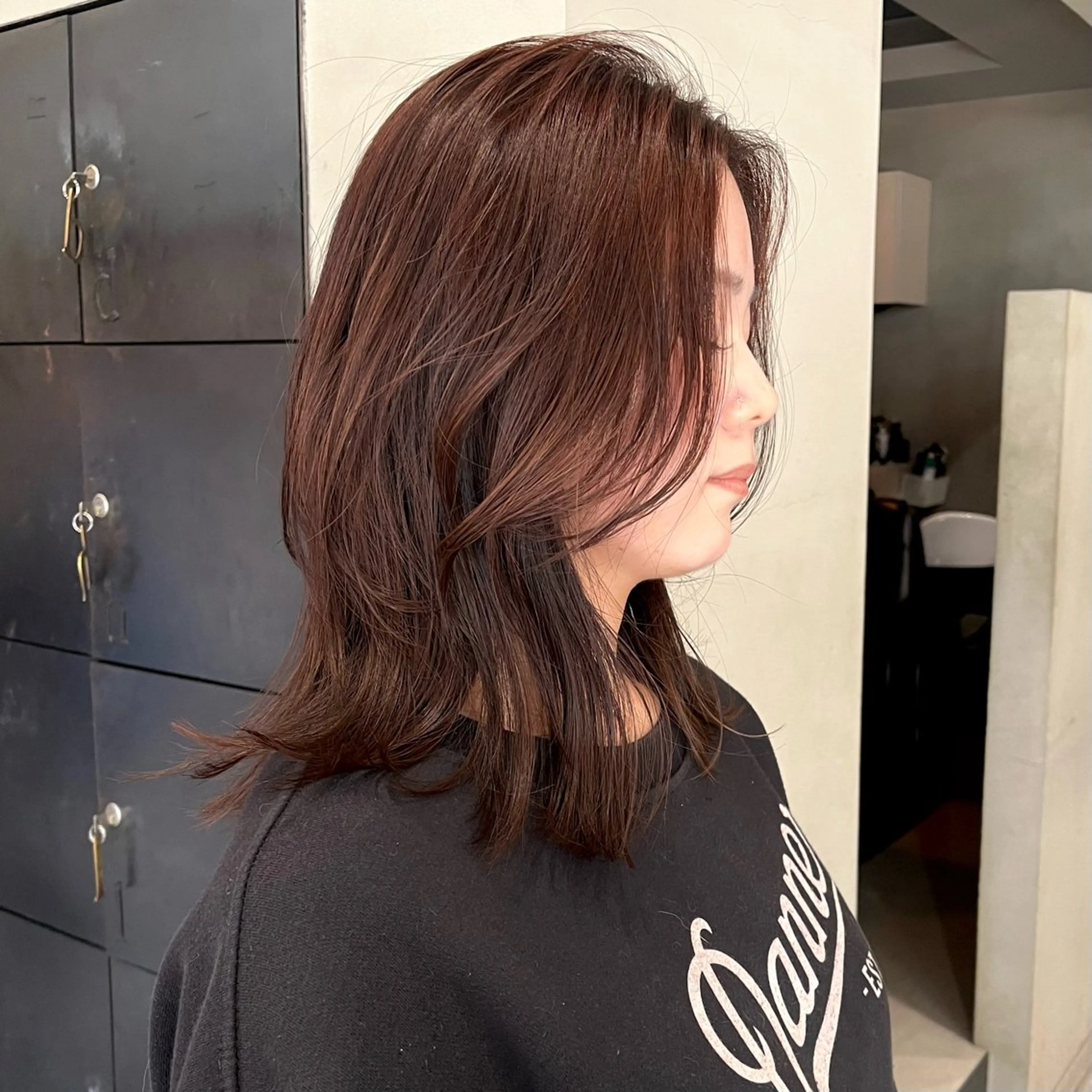 セミロング カラー なな/ICI/レイヤ ーパーマ/ボブのヘアスタイル