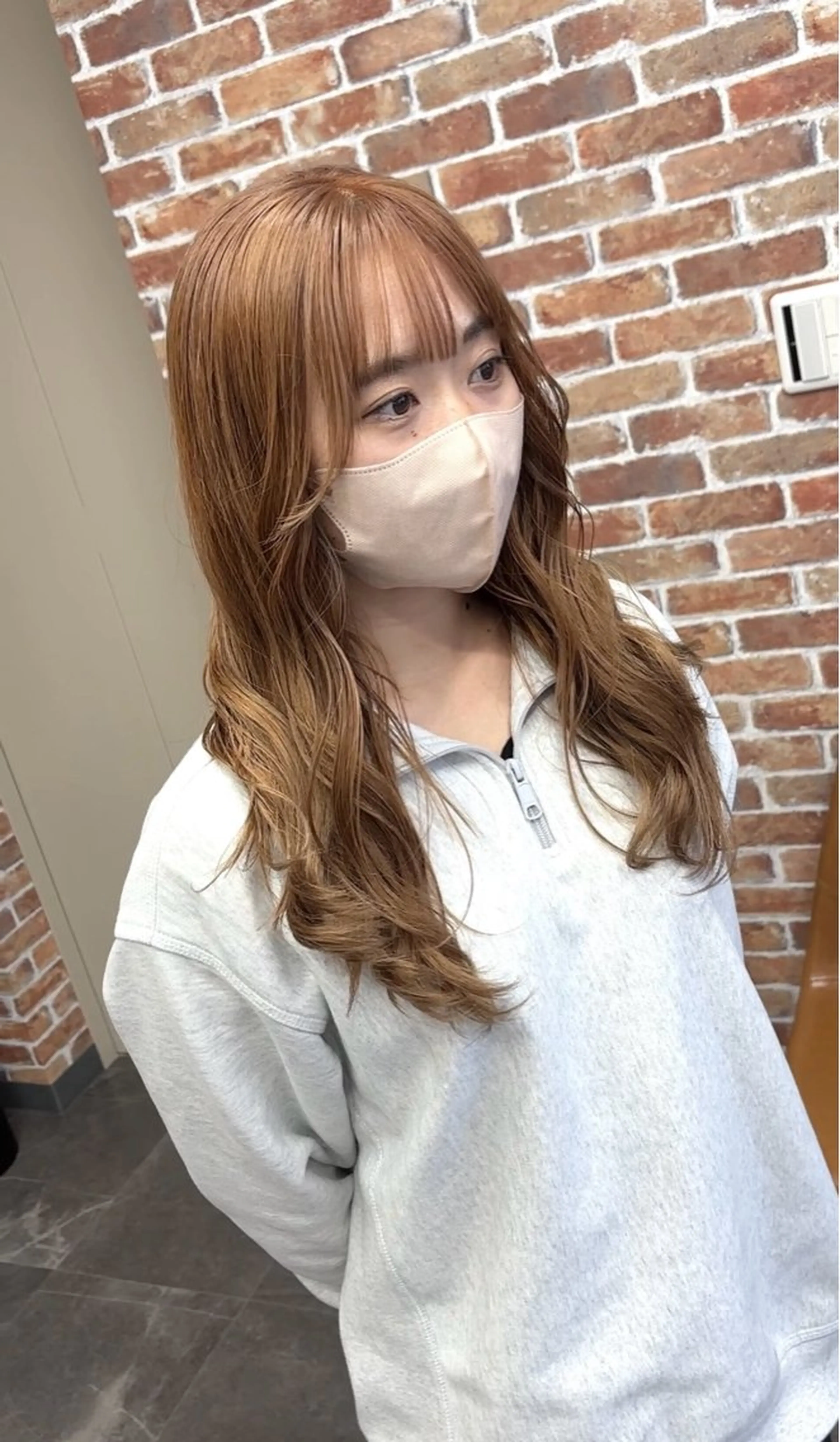 ミディアム カラー バレイヤージュ ベージュカラー ブリーチ ハイライトカラー ハイライト カット ヘアカラー ギャルの革命児 秀斗のヘアスタイル