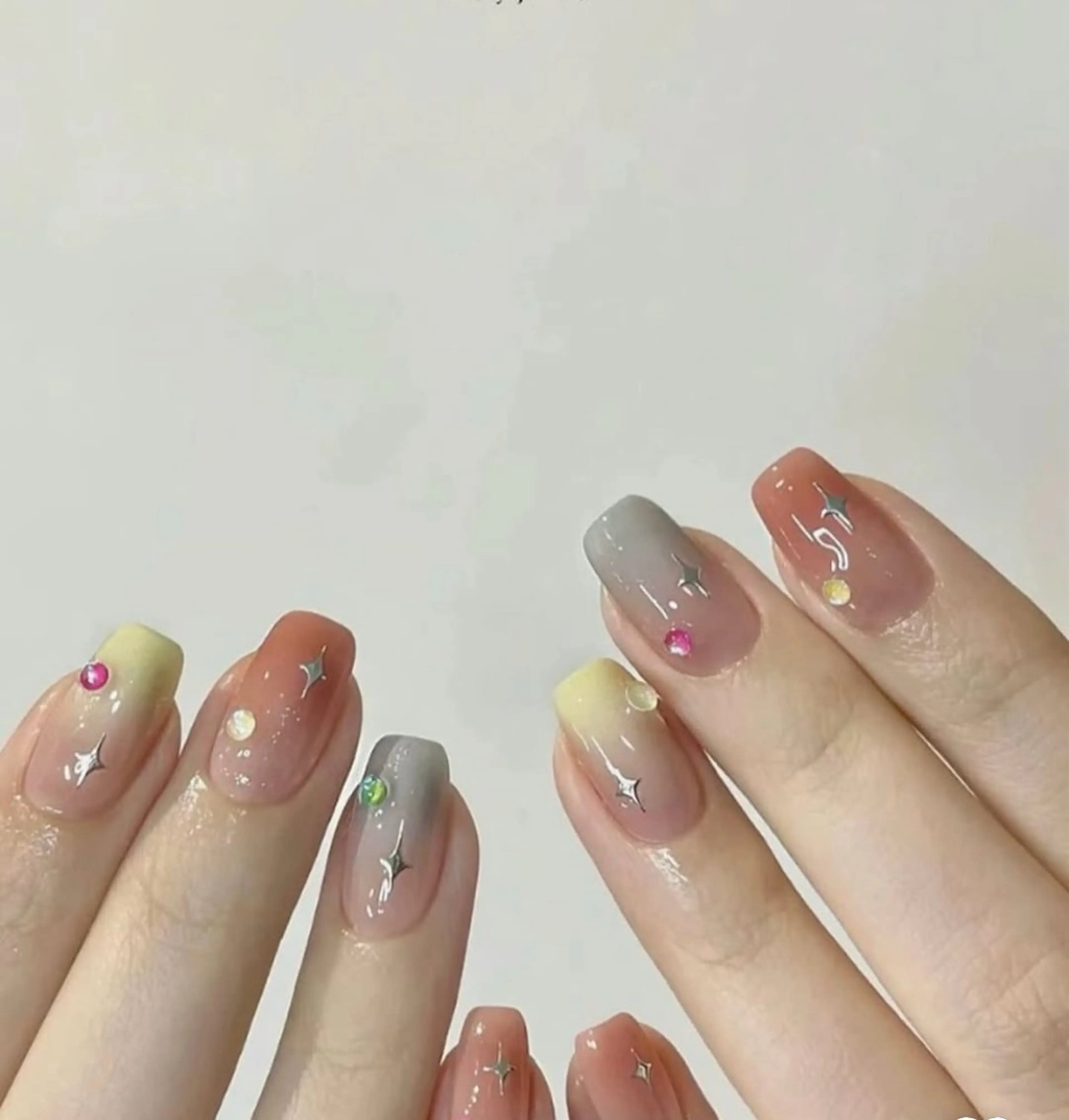 カラーグラデーション(ベース色付き🎀)の写真