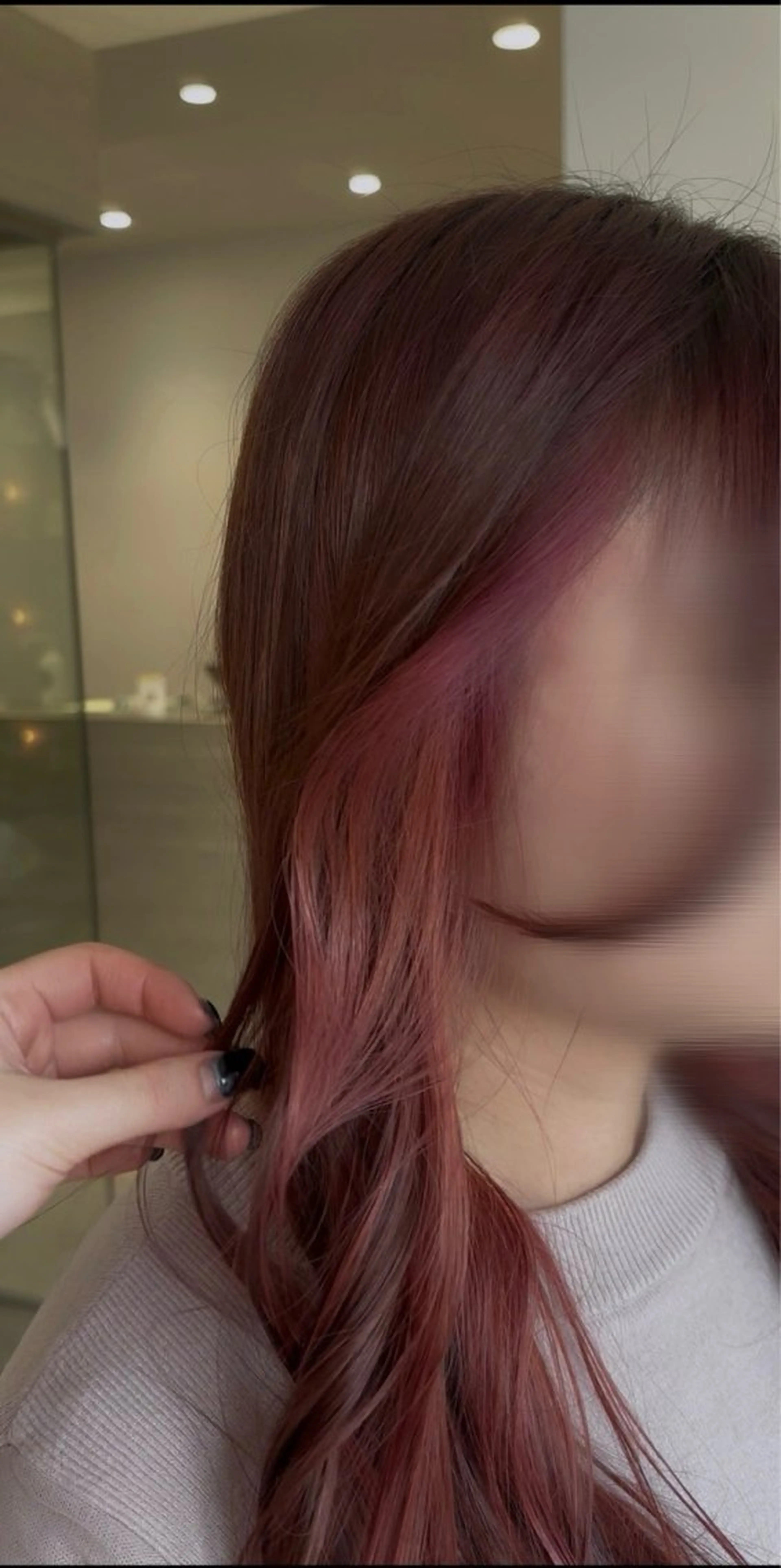 カラー ブリーチ デザインカラー インナーカラー ピンクカラー カマタ サユミ🪐のヘアスタイル