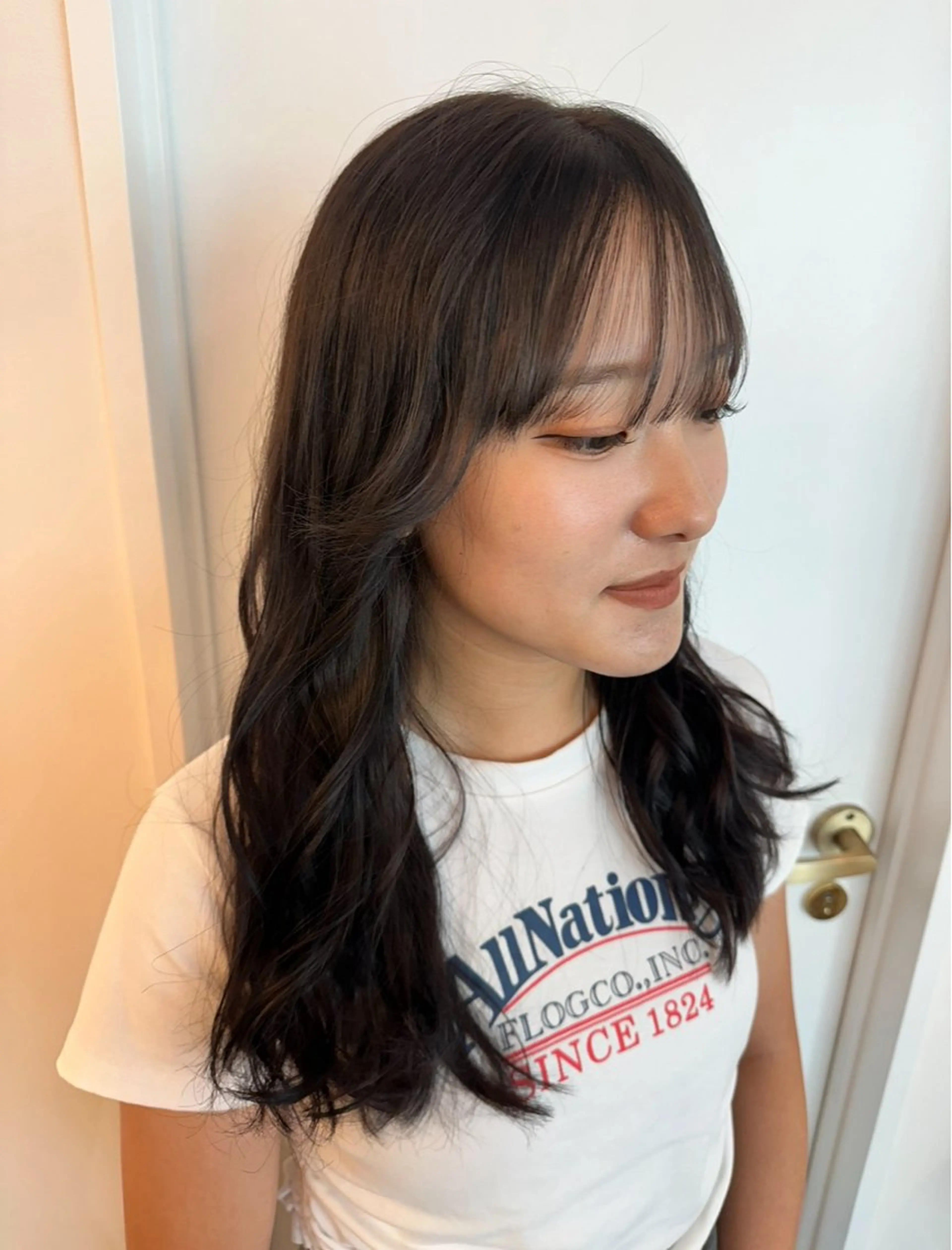 ロング カット ヘアカラー オノ アイラのヘアスタイル