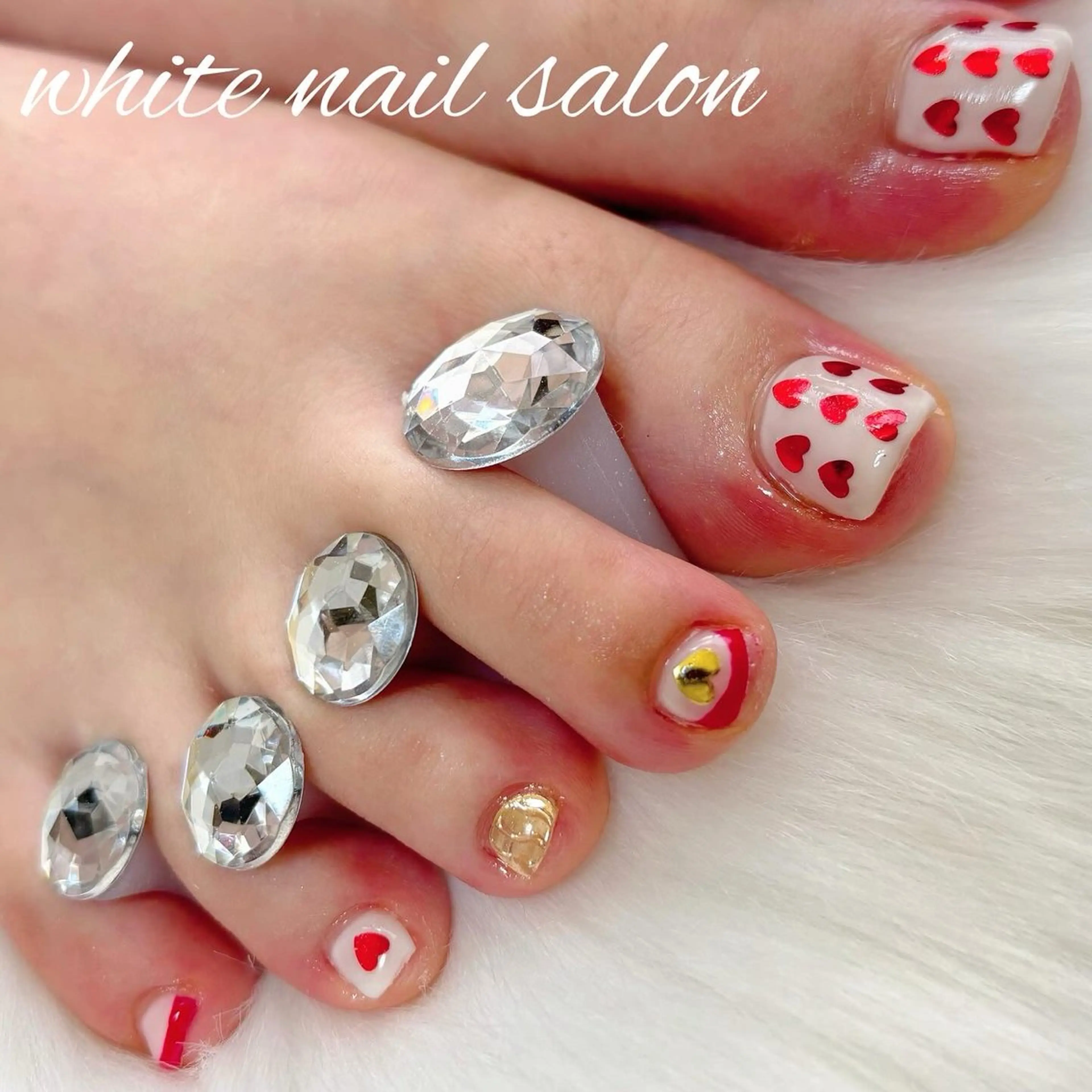 ネイル フットネイル ホワイト フットネイル white nail salonのネイルデザイン
