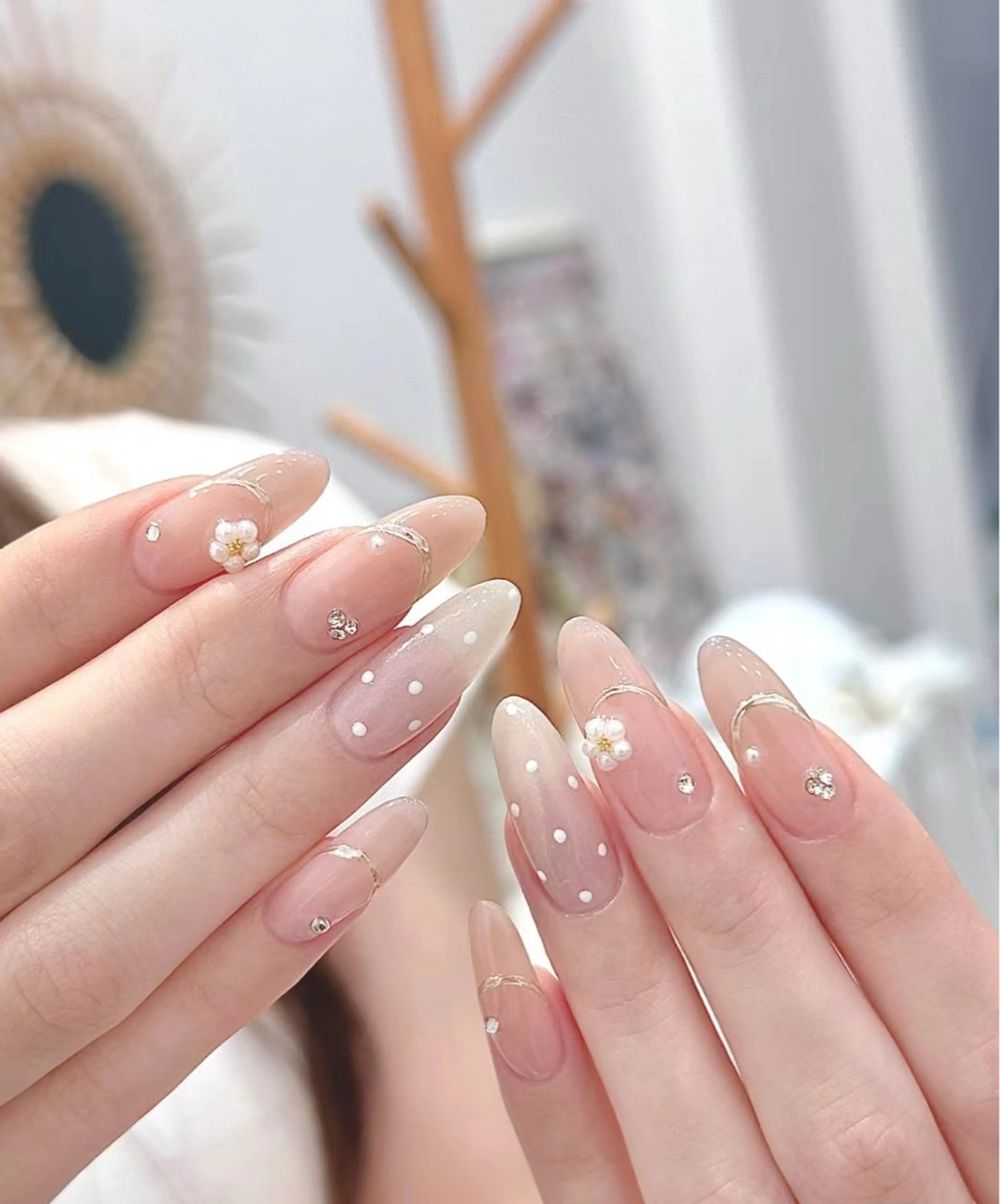 ネイル pink ladyサロン所属・べ にのネイルデザイン