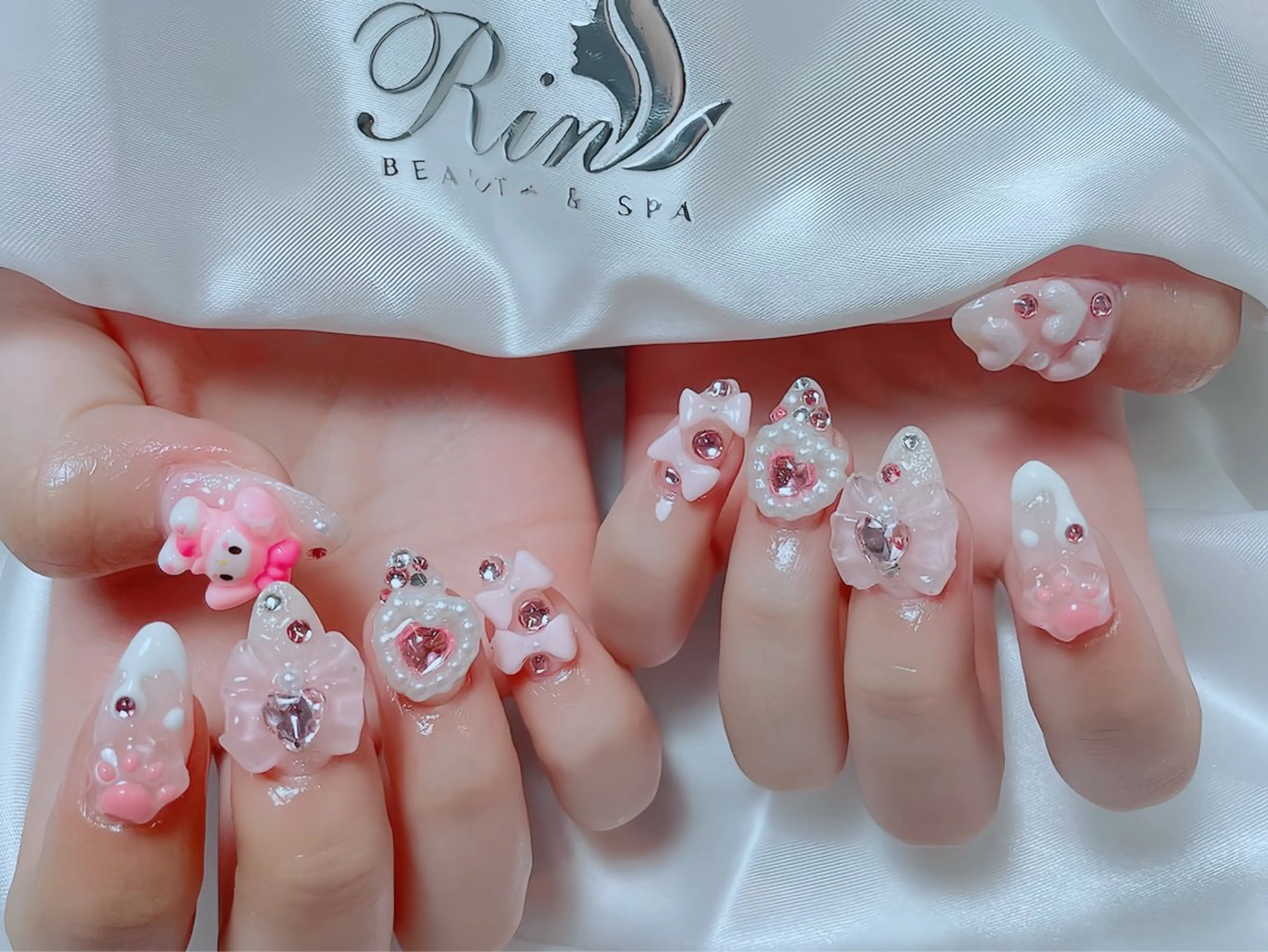 ネイル チークネイル 桜ネイル フレンチネイル ジェルネイル ガラスフレンチ ハンドネイル Rin Nail 新大久保店のネイルデザイン