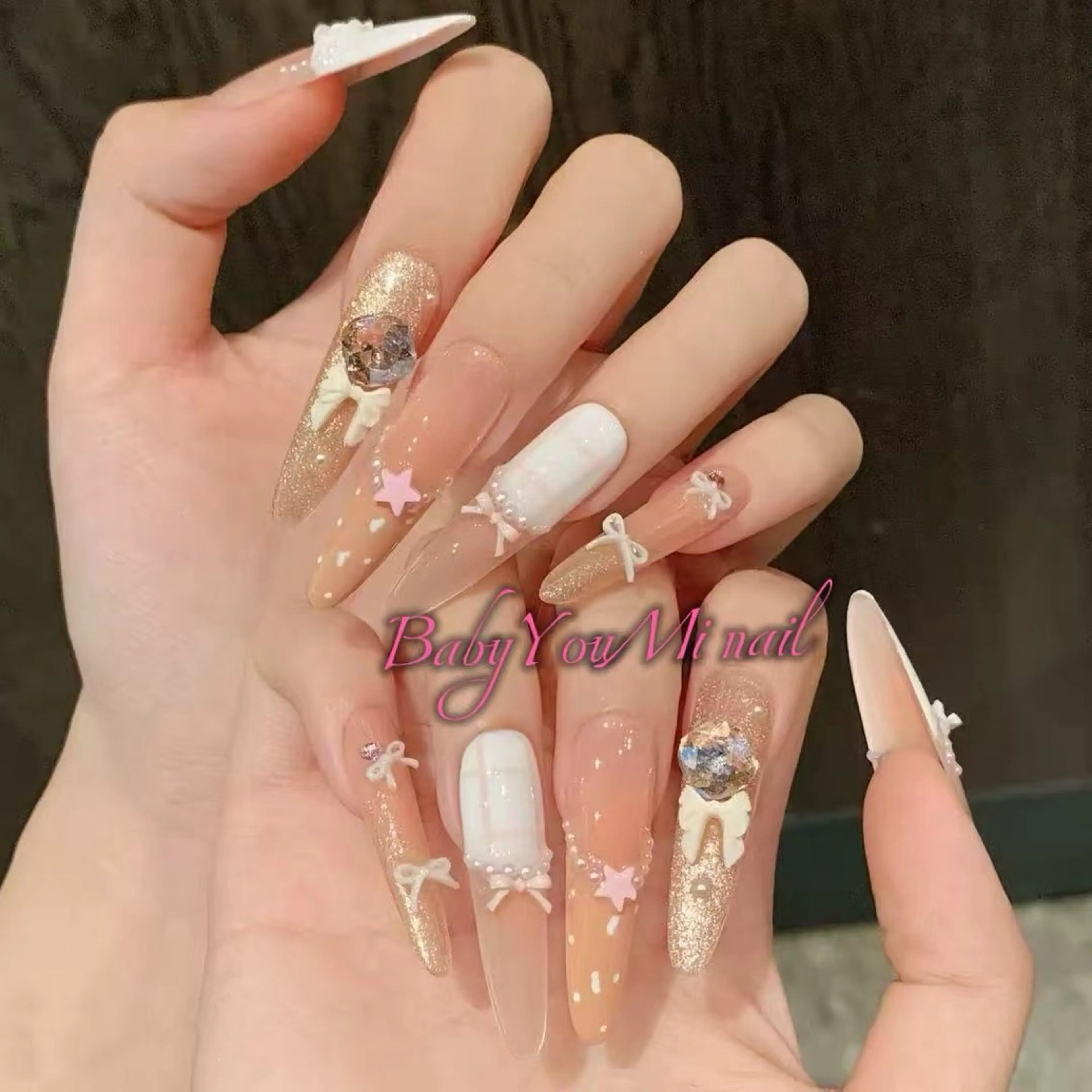 ネイル オーロラネイル フラワーネイル フットネイル フレンチネイル ジェルネイル ハンドネイル 相沢 さやかのネイルデザイン