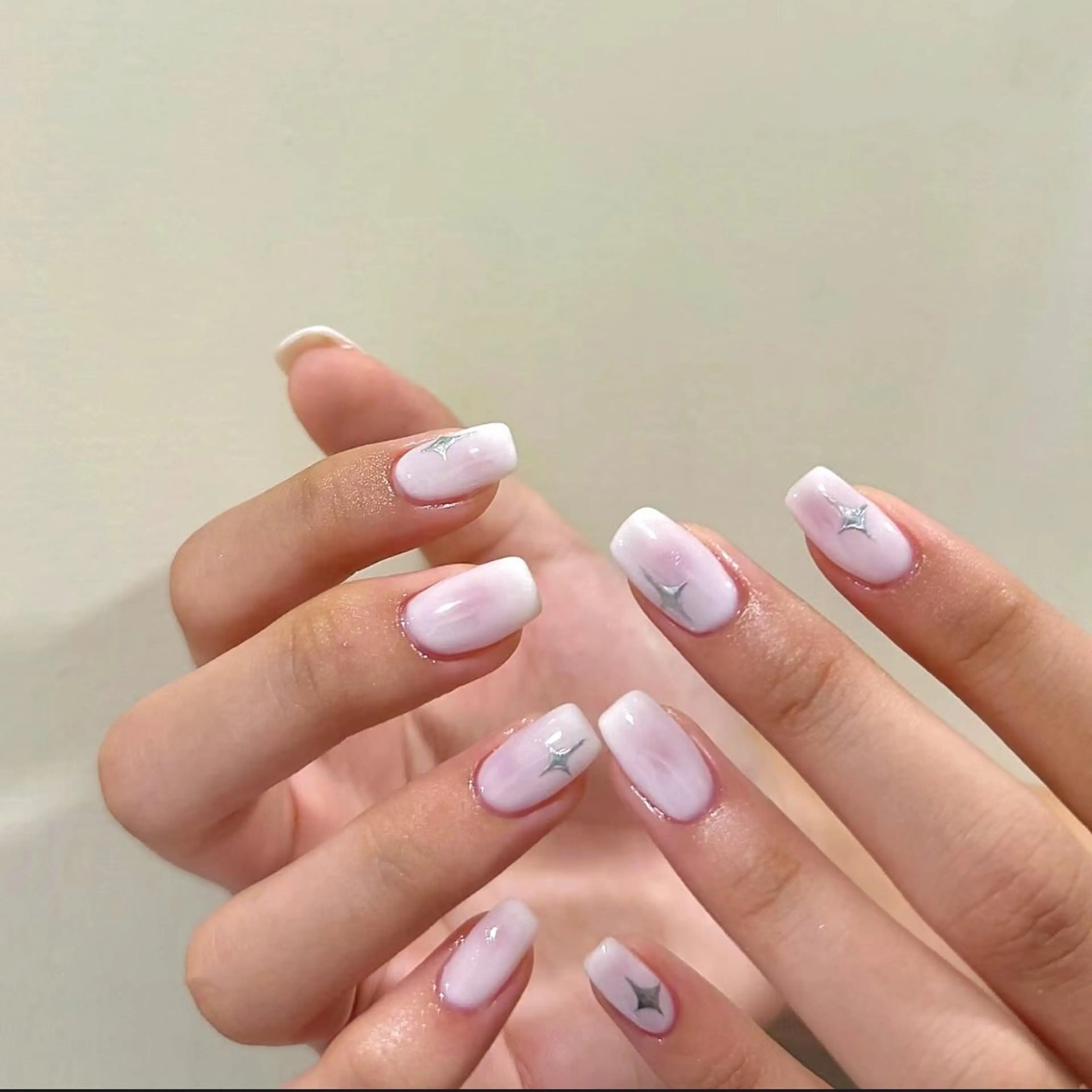 ネイル ハンドネイル ハンドケア 🍑 momo_nailのネイルデザイン