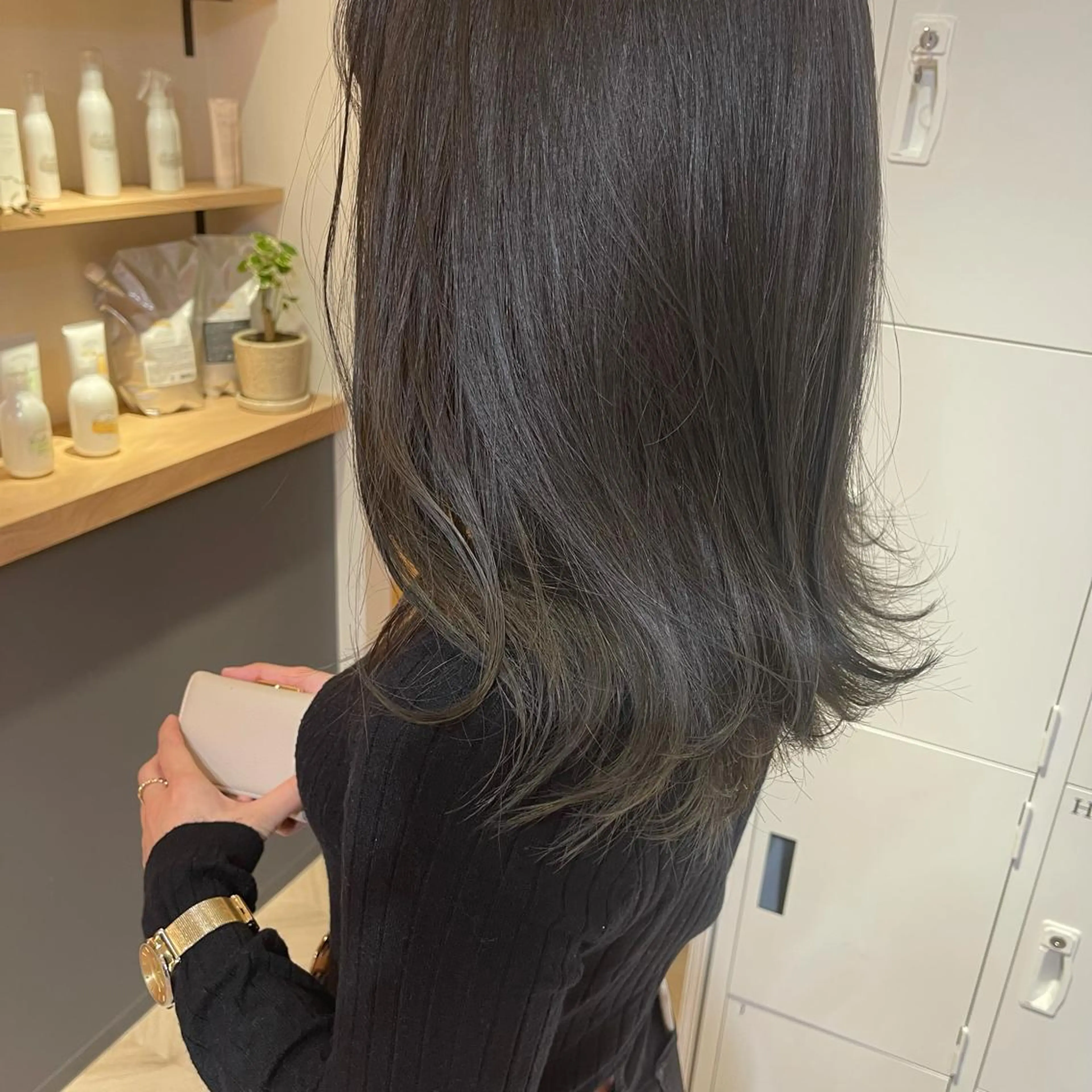 ミディアム カラー Neale. yumiのヘアスタイル