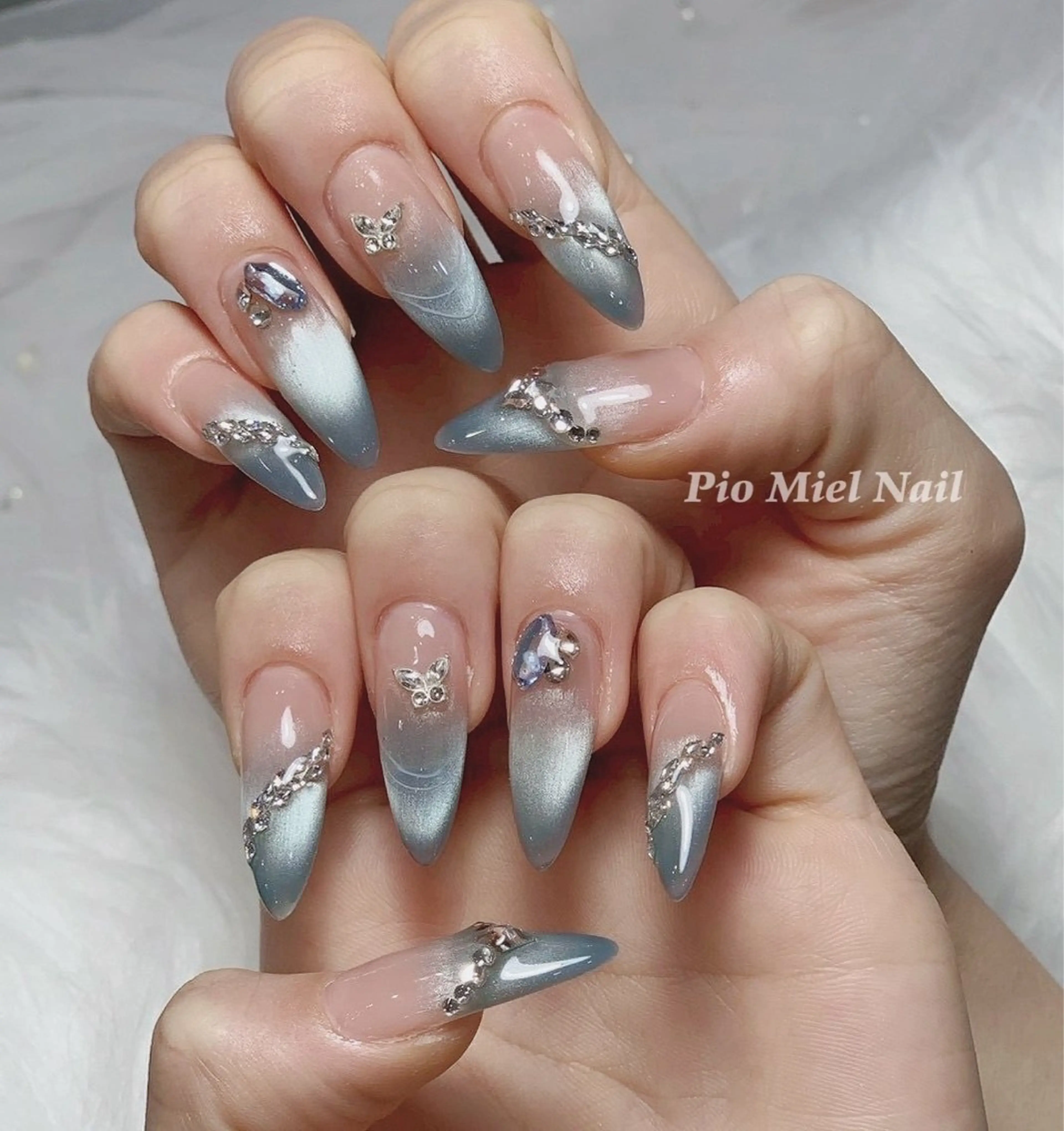 ネイル ハンドネイル HANA 長さだしのネイルデザイン