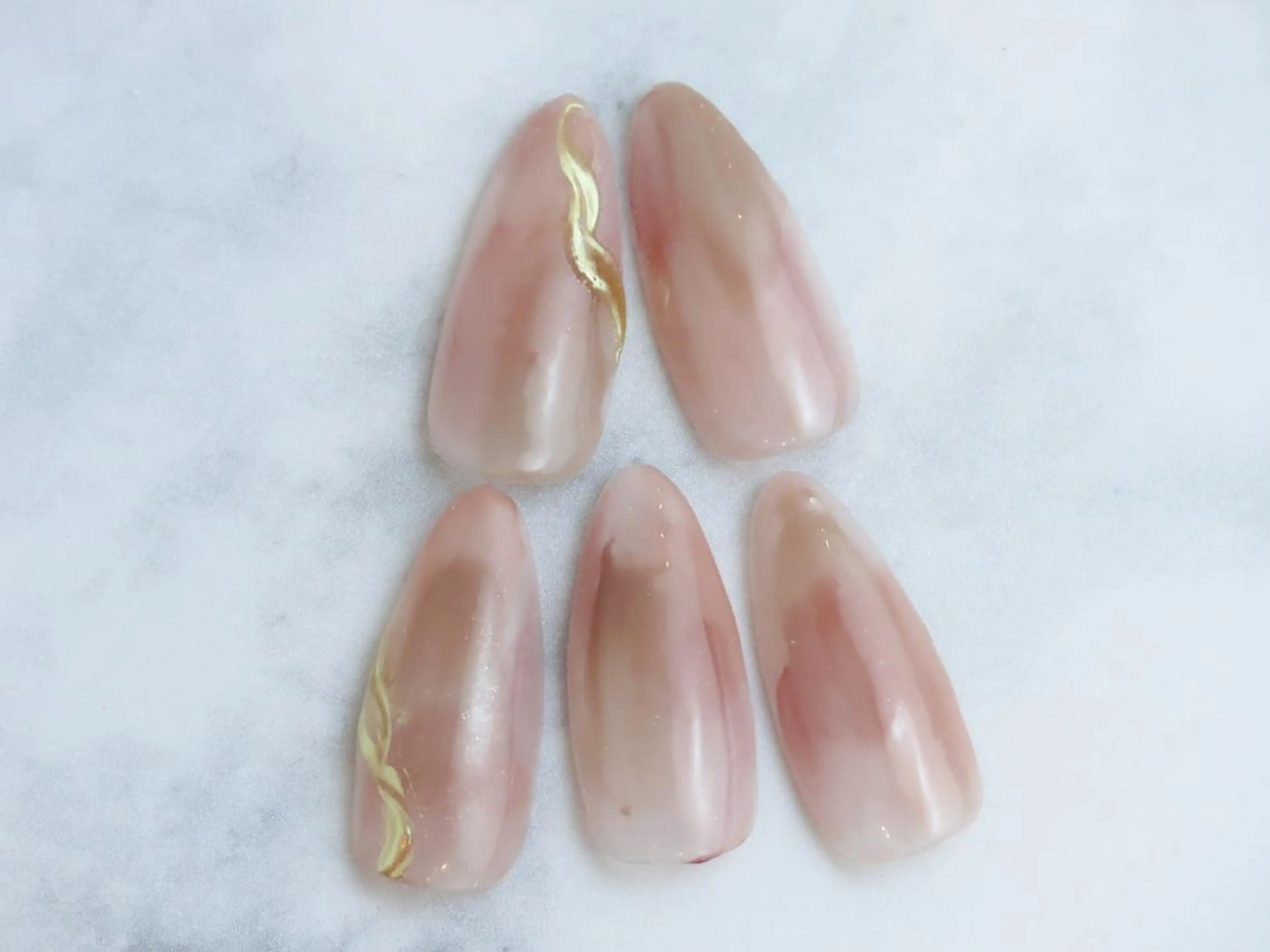 ネイル FIRST 姪浜 Jrネイリスト　aiのネイルデザイン