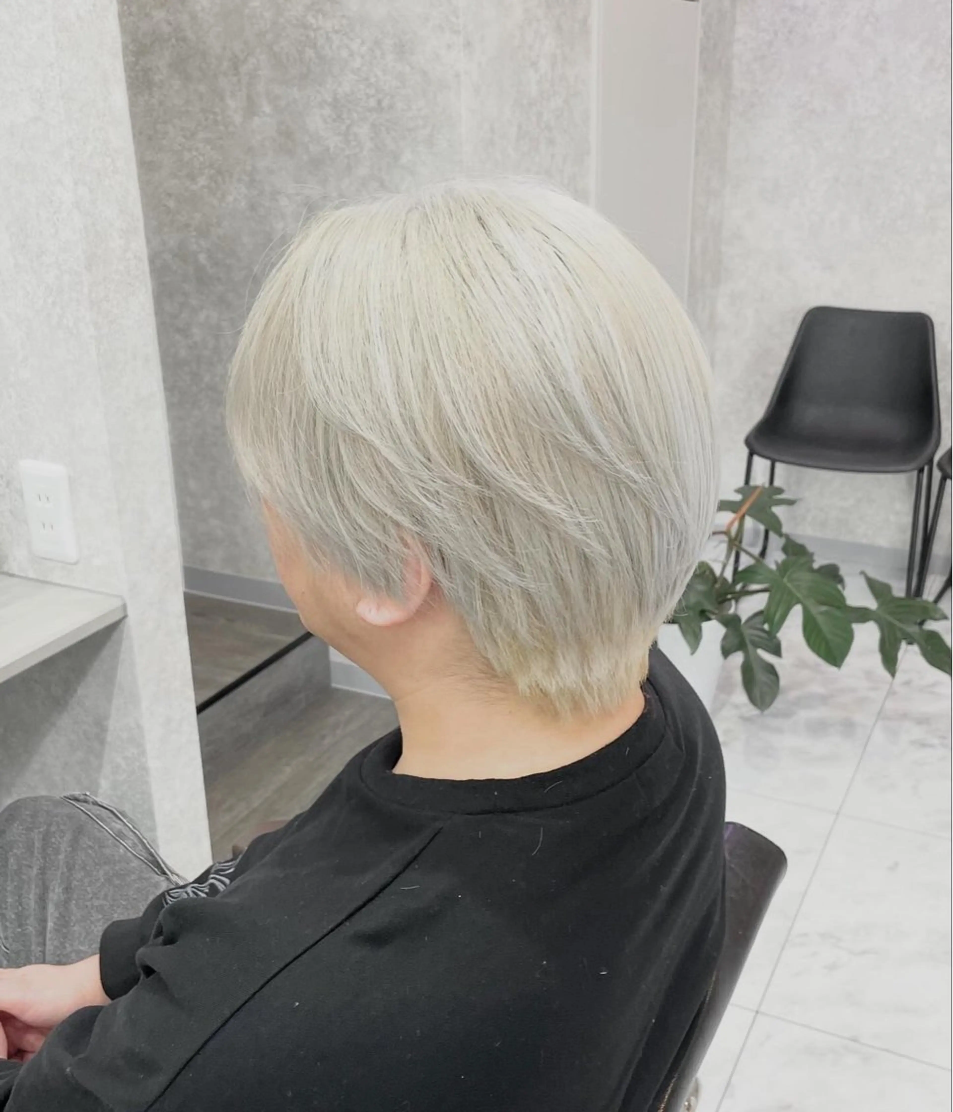 ショート 🦋ハイトーン🦋 石山 希理🦋のヘアスタイル