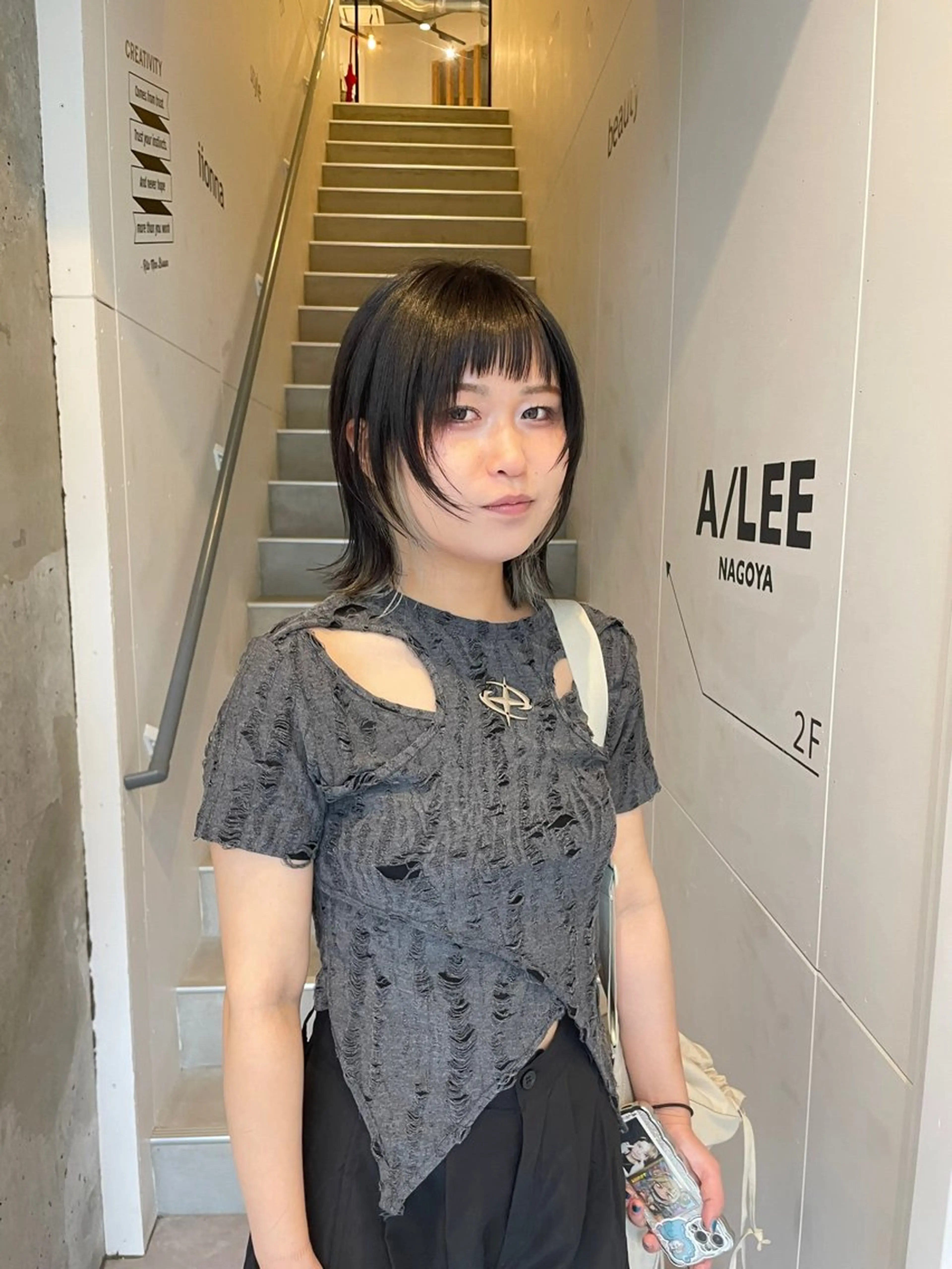 ショート 顔周りカット レイヤーカット オン眉 ウルフカット カット A/LEE所属・久保田 千尋のヘアスタイル