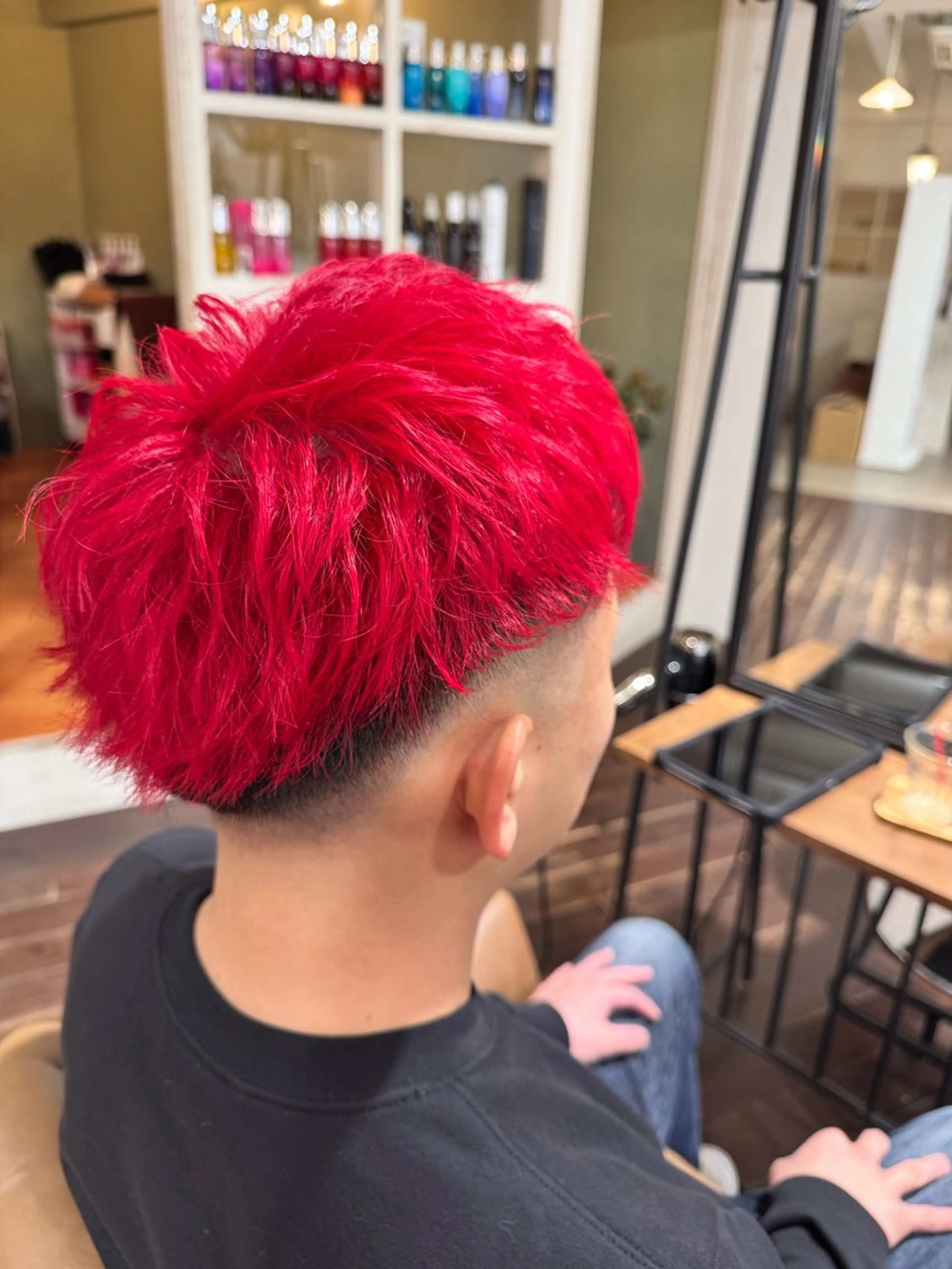 カラー メンズ メンズブリーチ ブリーチ ヘアカラー トリートメント 菰田 愛輝のヘアスタイル