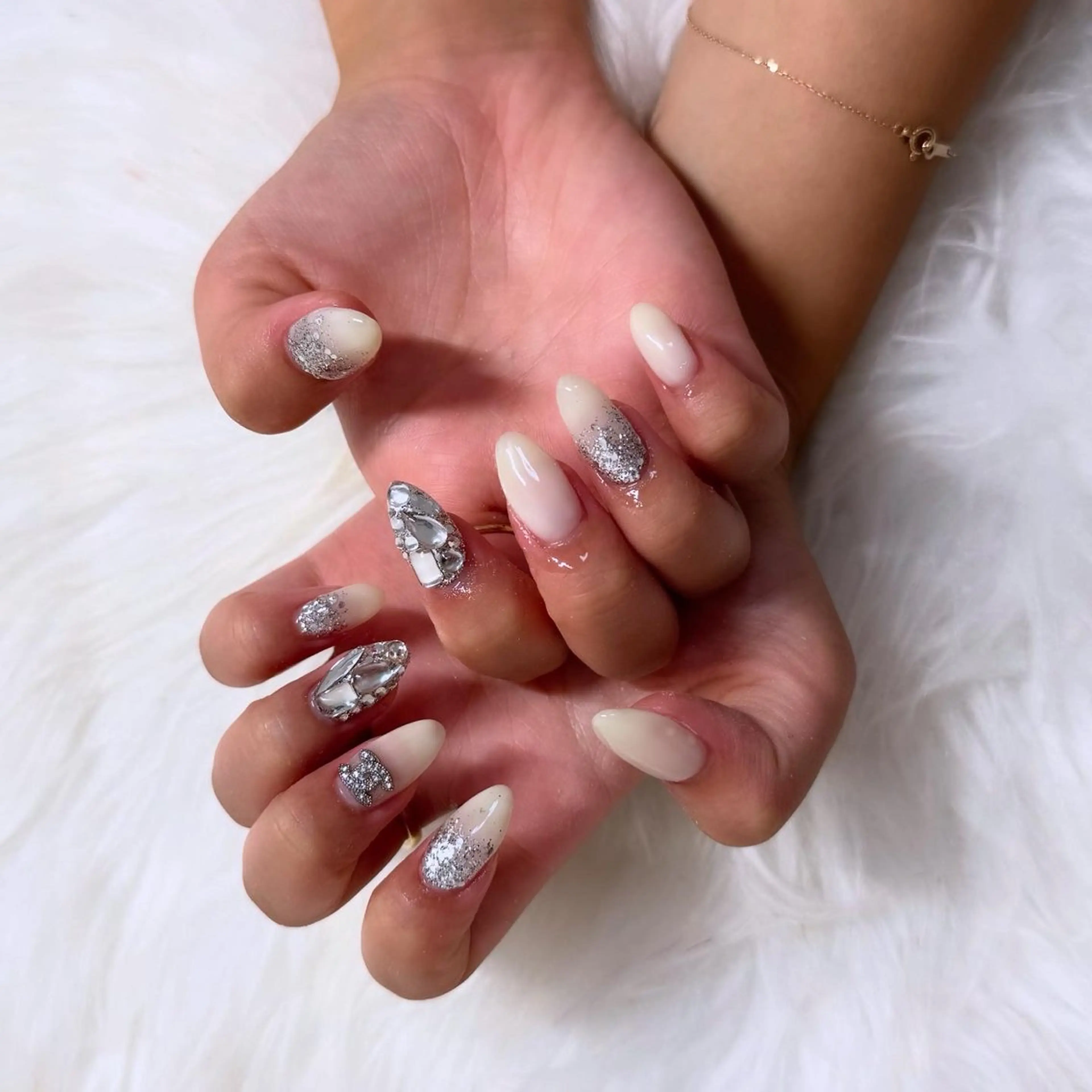 セミロング ハンドネイル mao .のネイルデザイン