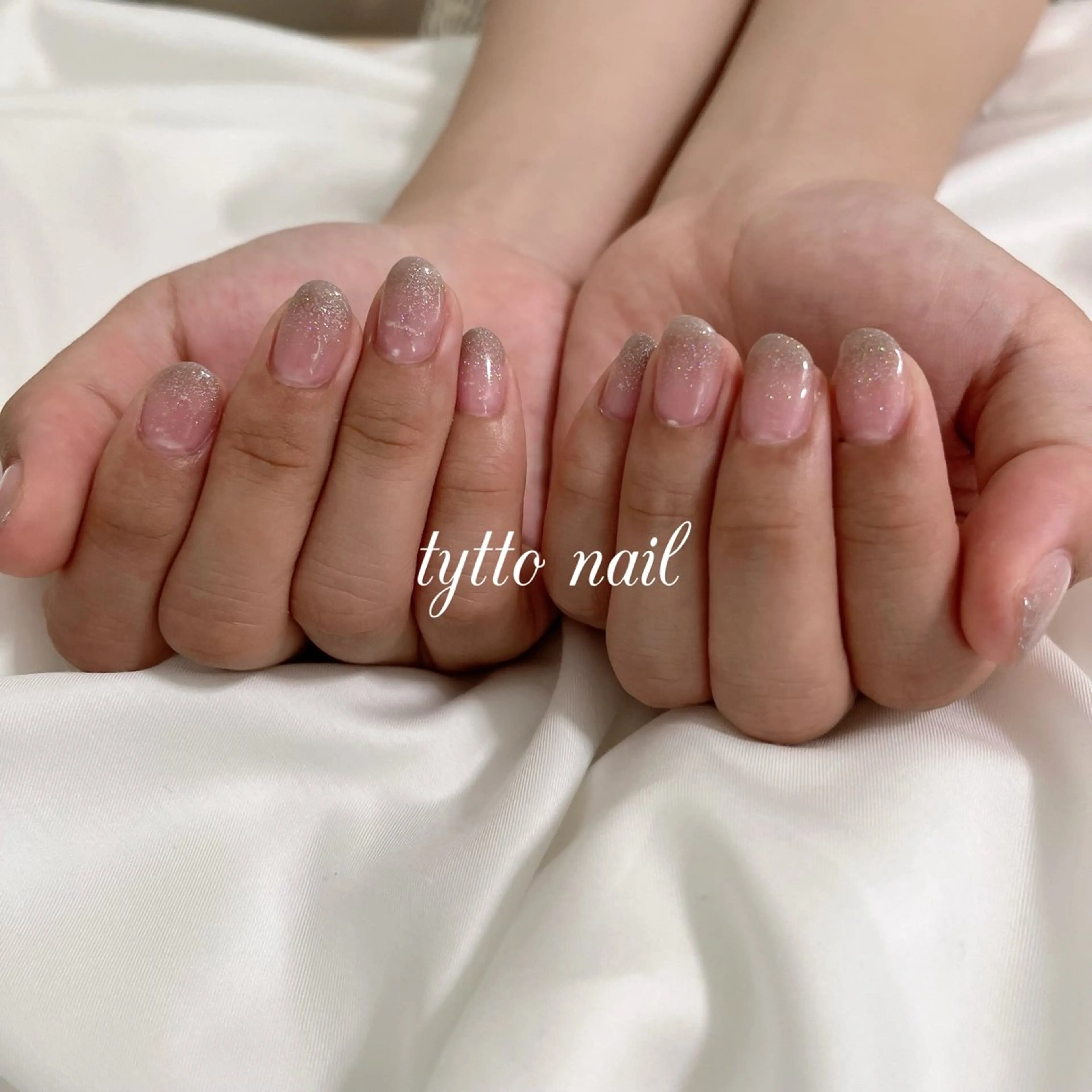 ネイル グラデーション キラキラネイル ラメ(グリッター) ラメグラデーション オフィスネイル tytto nail ❤︎‪‪eri‪‪のネイルデザイン