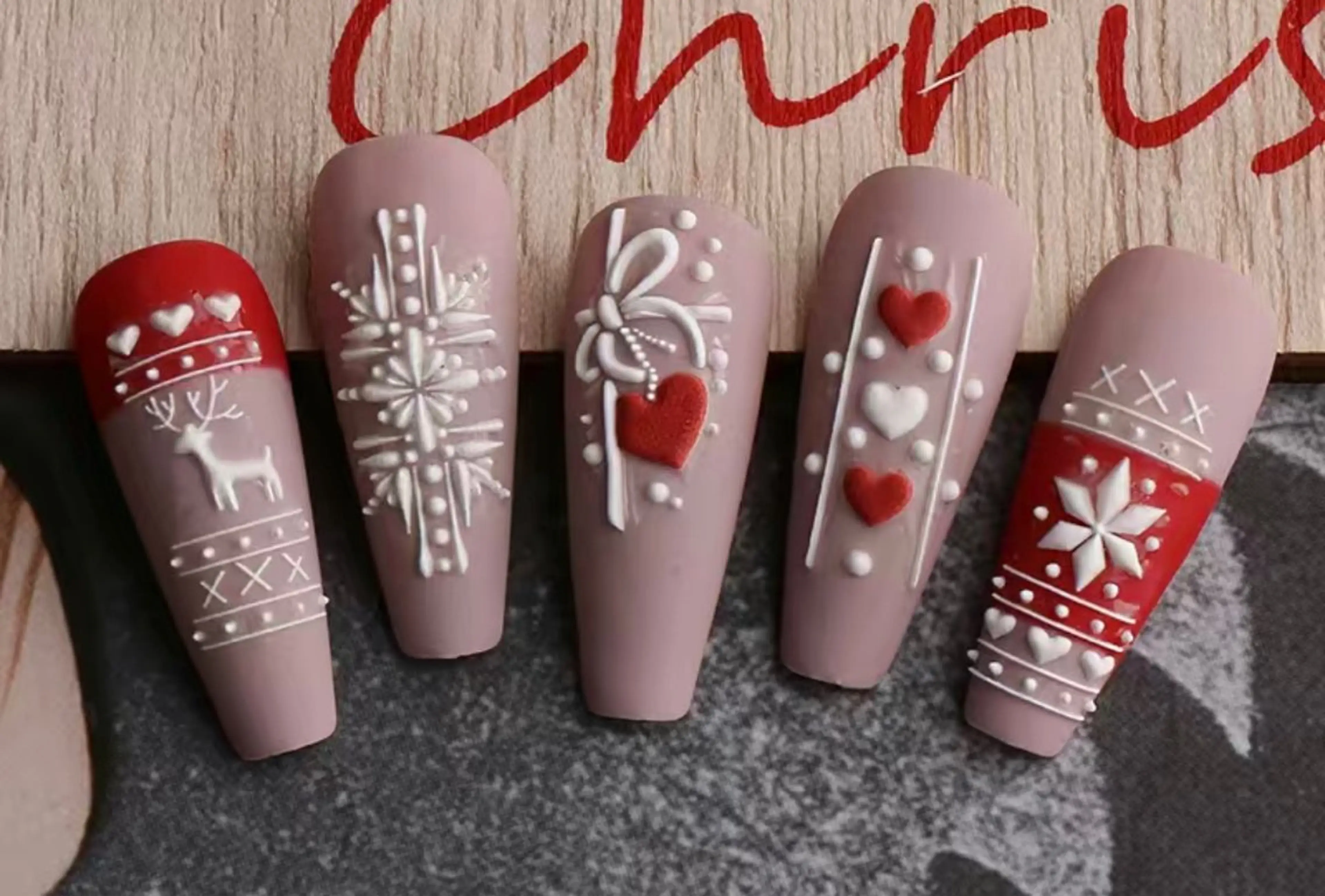 ネイル KARI ネイルサロンのネイルデザイン