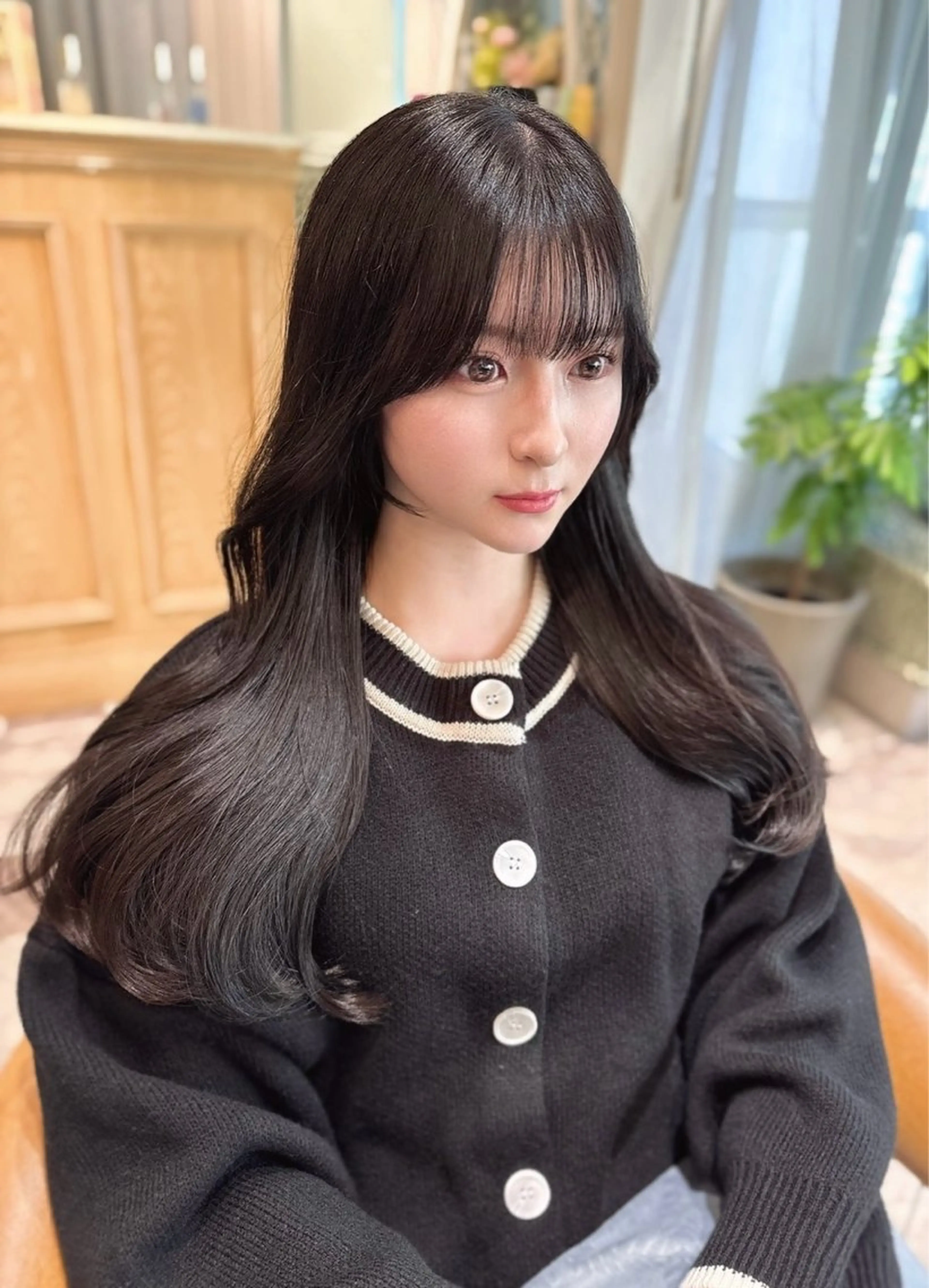 ロング カラー ベージュカラー 黒髪 ブリーチ ブルーカラー ブルーブラック カット ヘアカラー トリートメント 木屋元一/透明感 /レイヤー/顔まわりのヘアスタイル