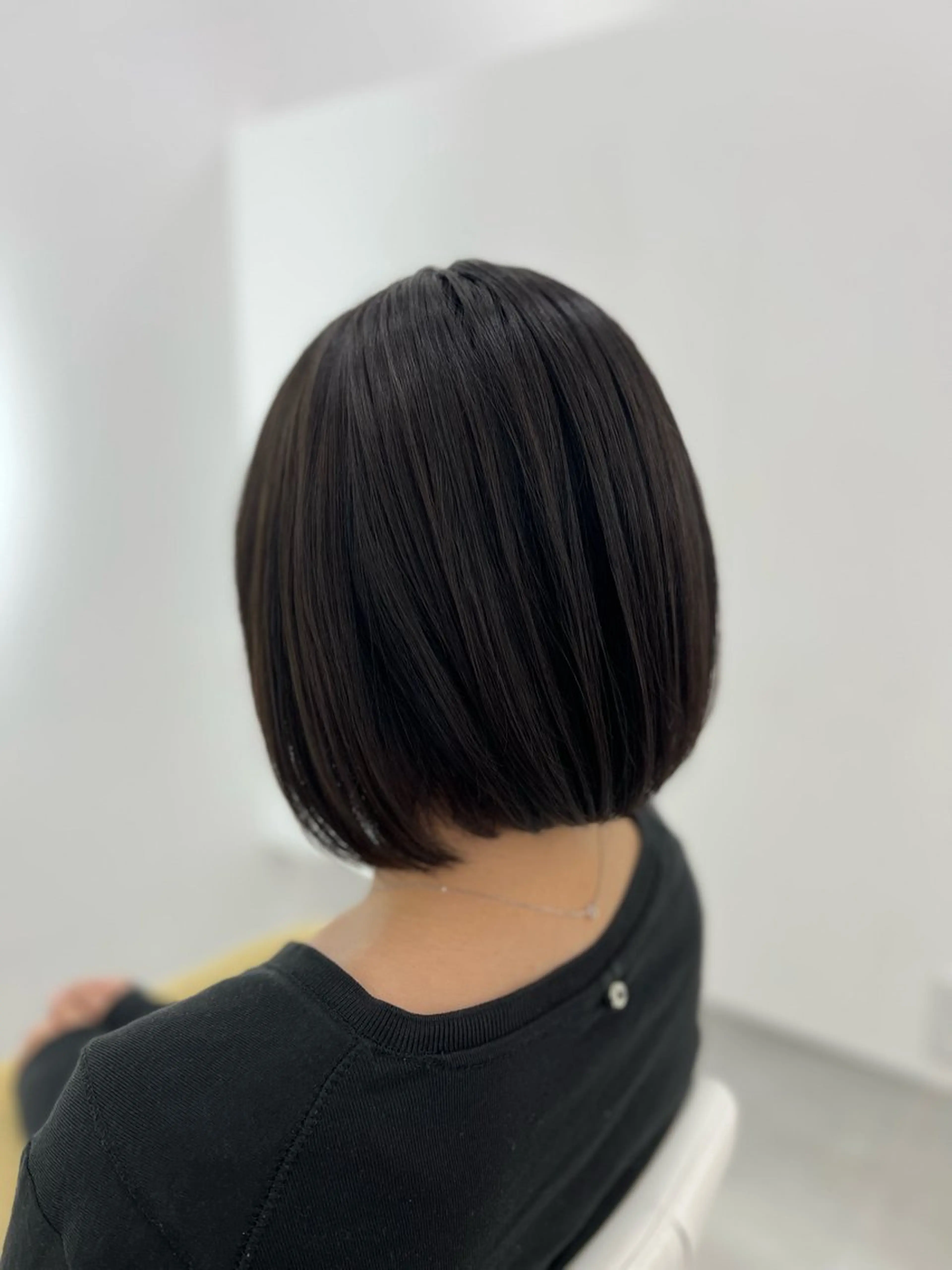 ショート カラー カット ヘアカラー トリートメント 吉田 悠乃のヘアスタイル