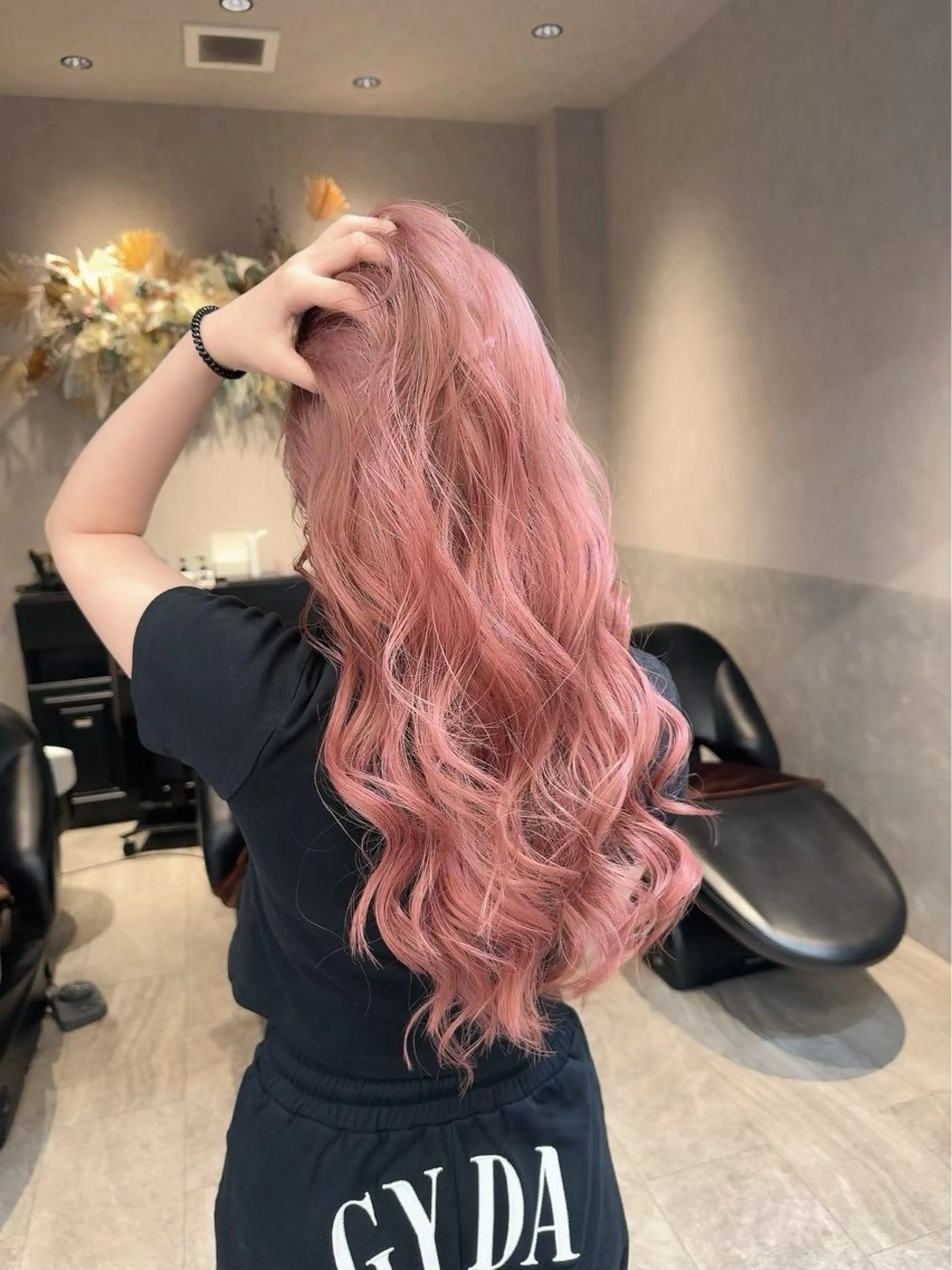 リタッチ✨️＋ワンカラー🌈＋クイックトリートメント🫧   (ケアブリーチ＋¥2.000)の写真