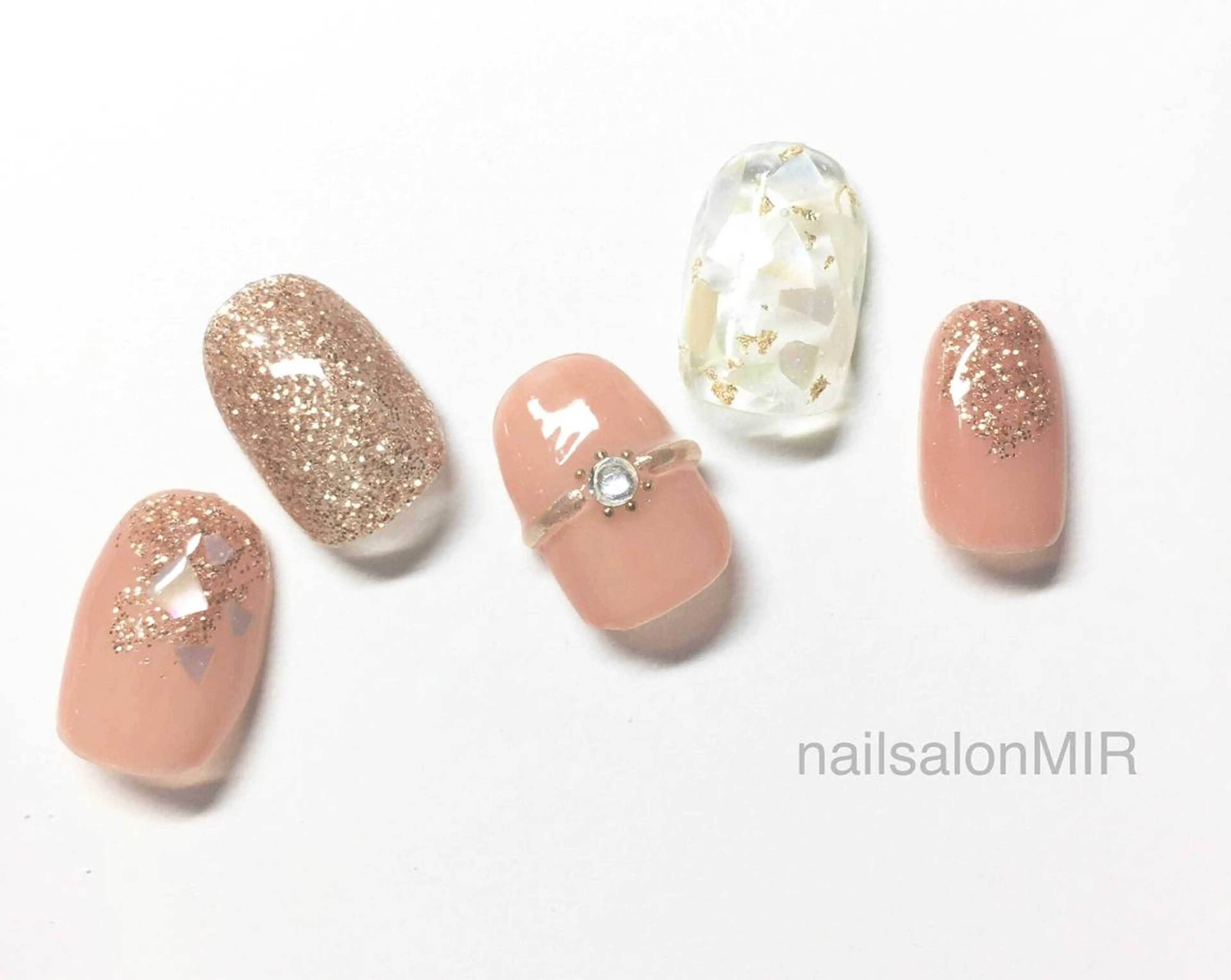 ネイル ラメ(グリッター) ハンドネイル nailsalonMIR所属・ネイルサロン ミールのネイルデザイン