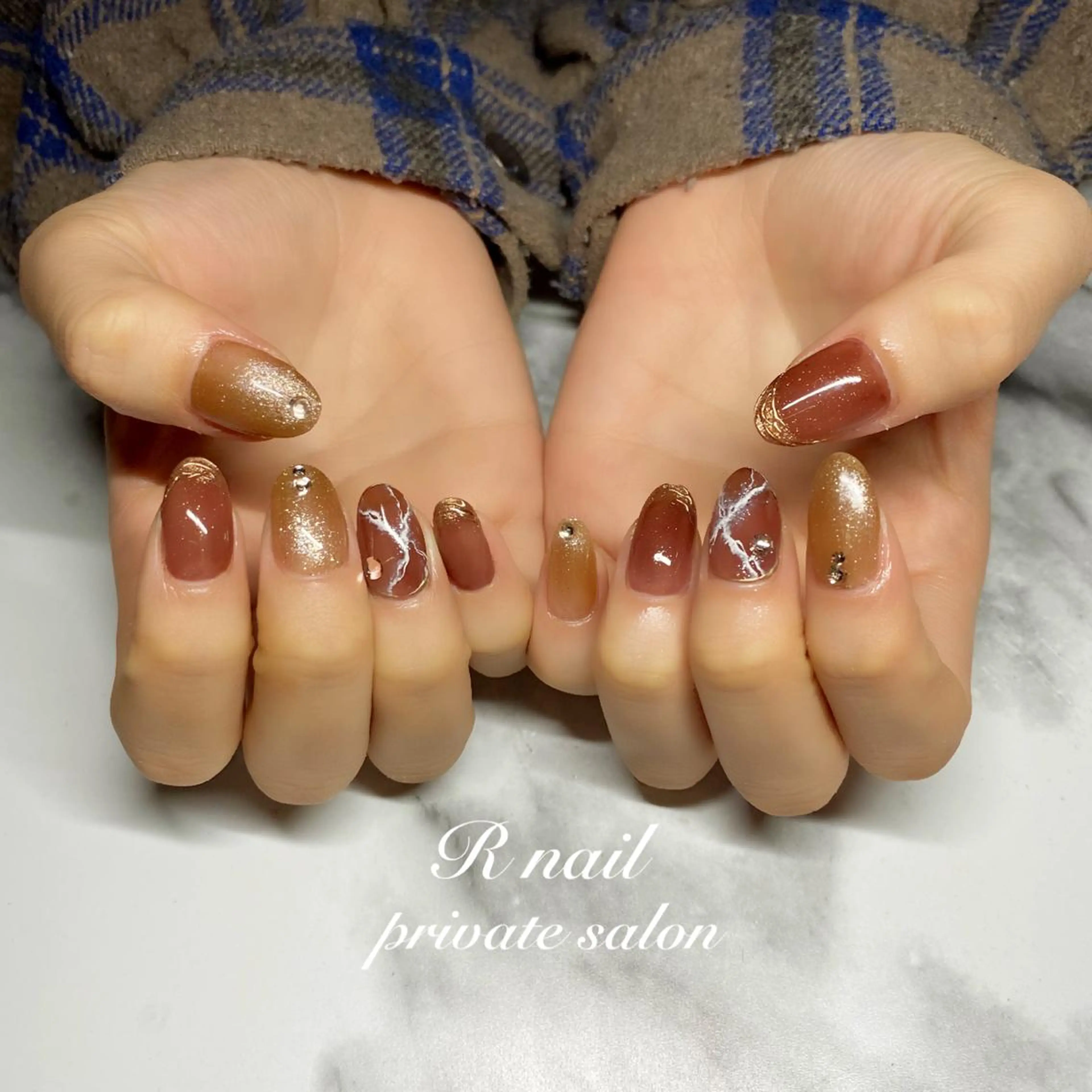 ネイル 大理石ネイル(マーブル) ミラーネイル R nailのネイルデザイン
