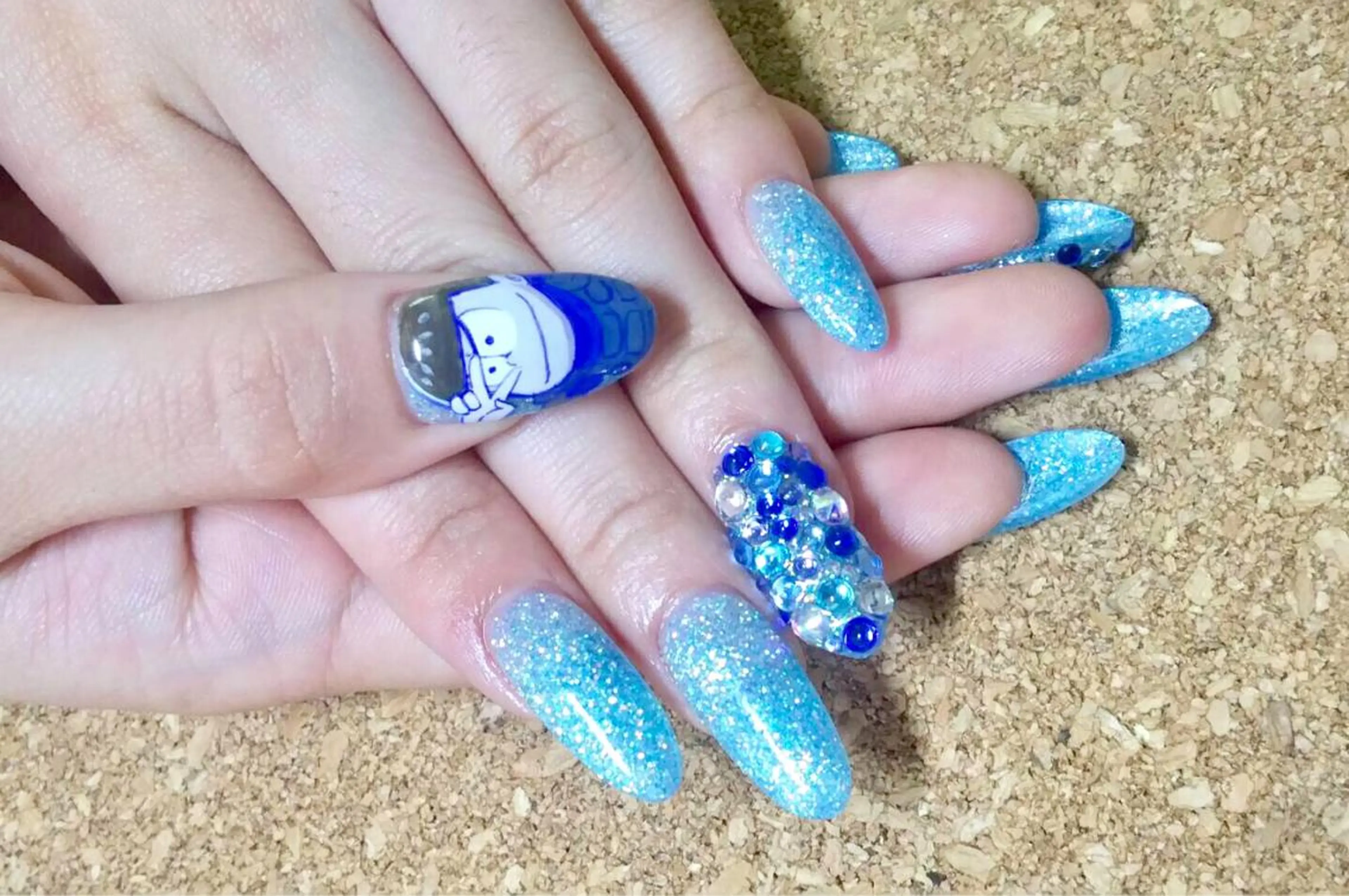 ネイル ゴージャス 持ち込み ストーンネイル ハンドネイル Nail lieNのネイルデザイン
