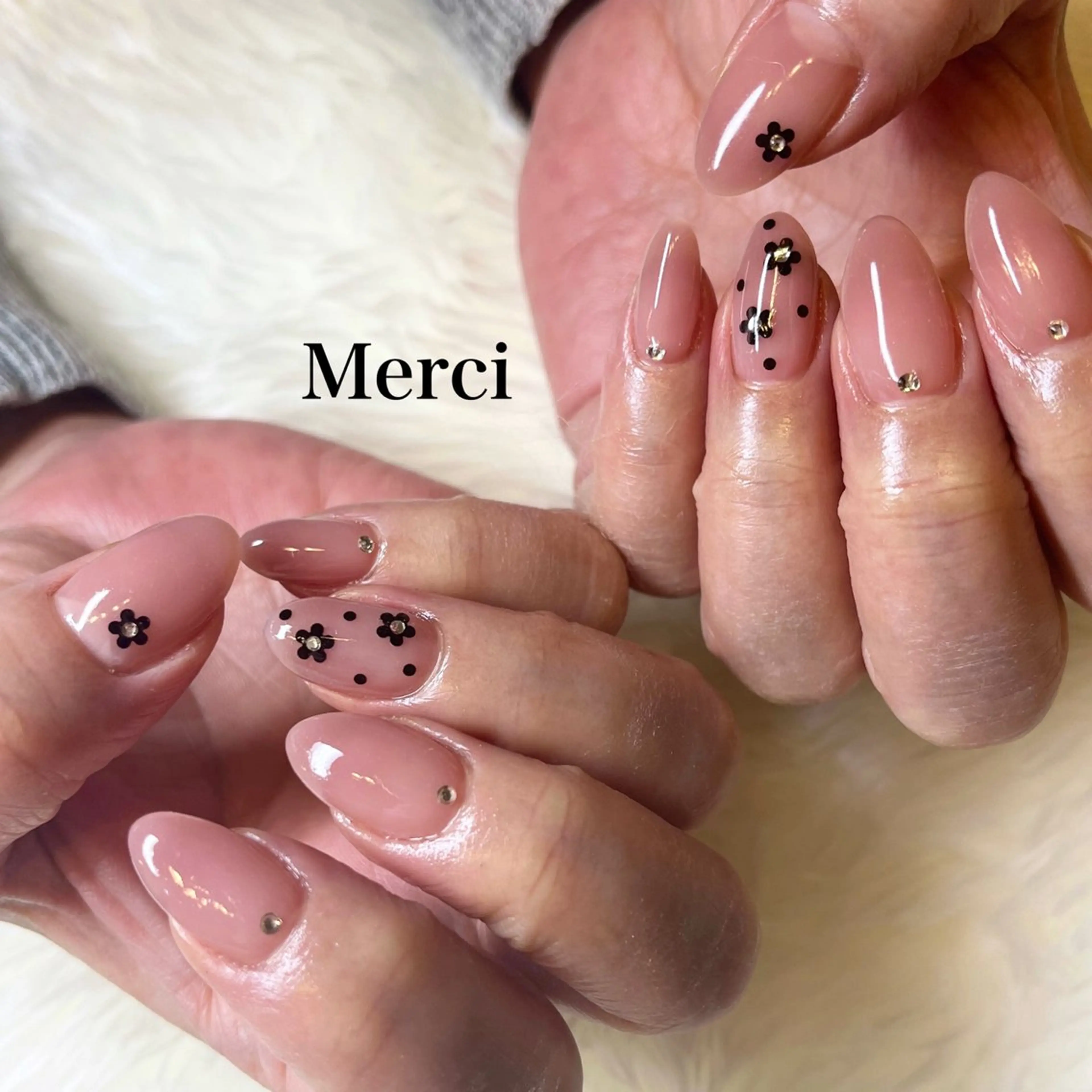 ネイル ハンドネイル Merci miyuのネイルデザイン