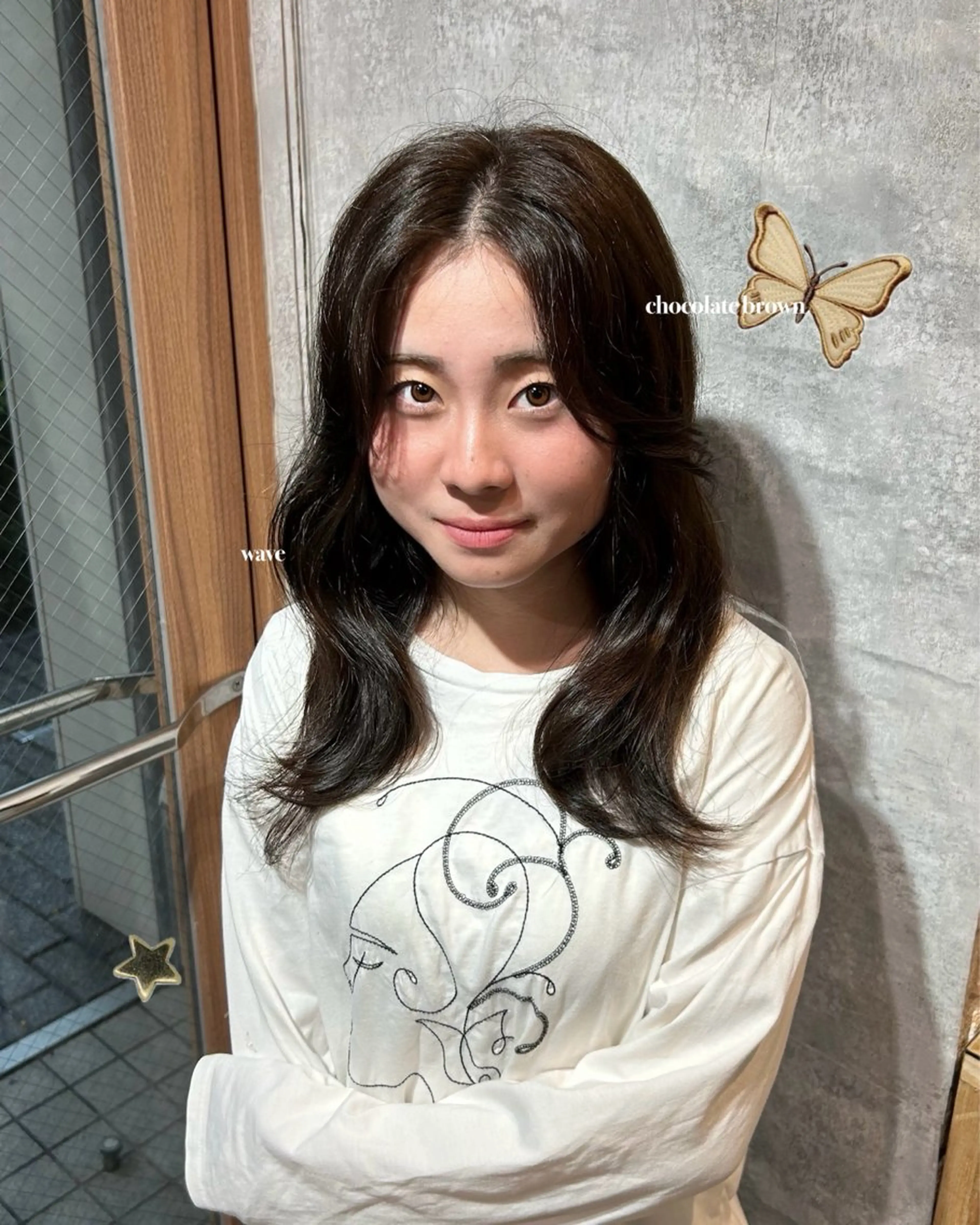 ミディアム ヘアカラー レイヤー/手書きネイ ルCOCORO 🎀のネイルデザイン